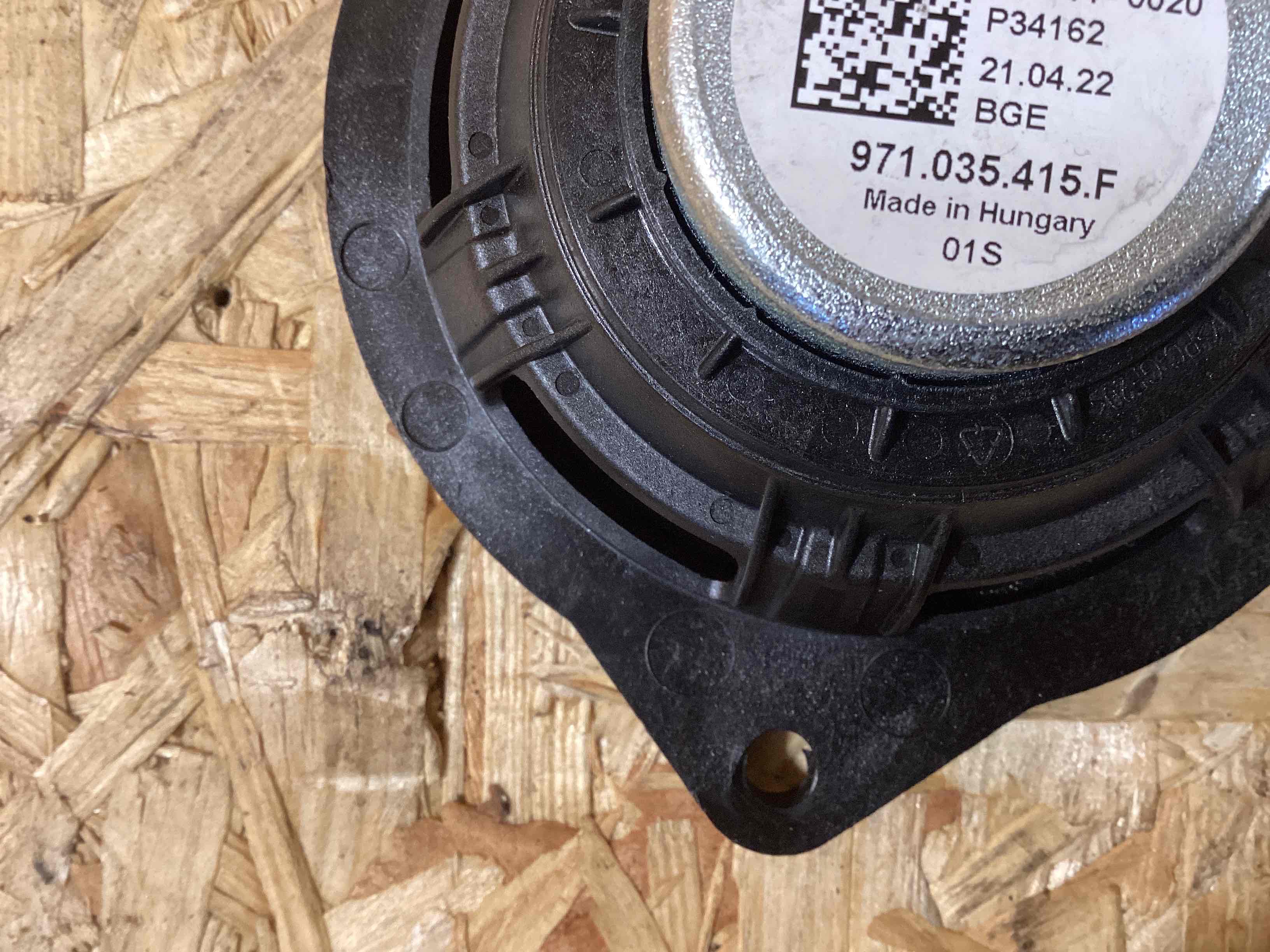 Динамик Porsche Panamera 260925-114