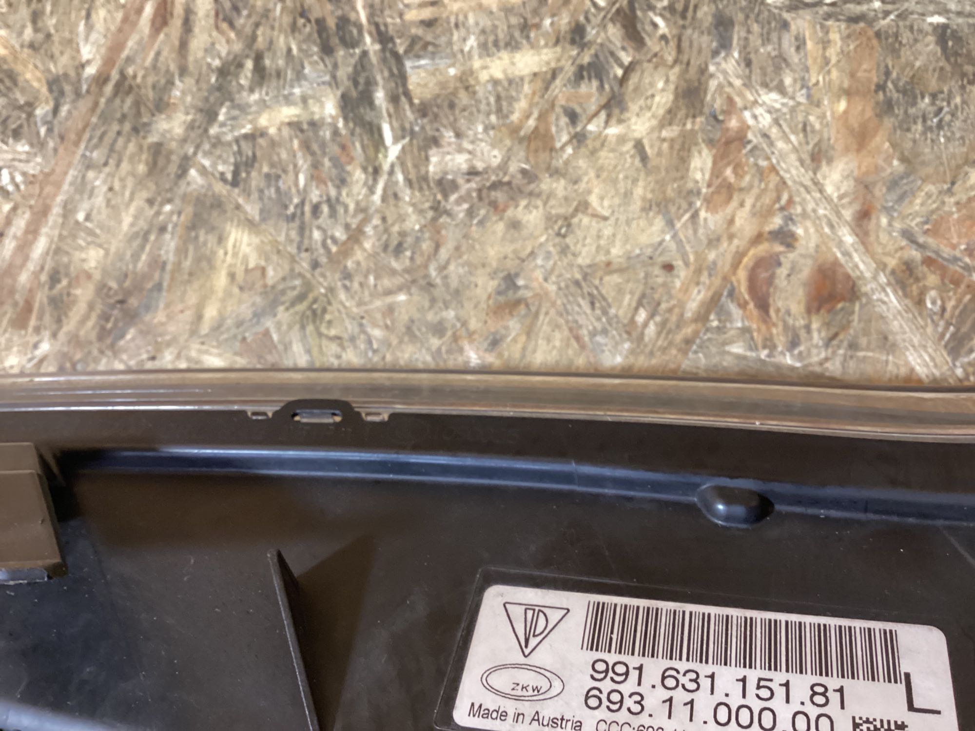 Фара протитуманна Porsche 911 261026-108
