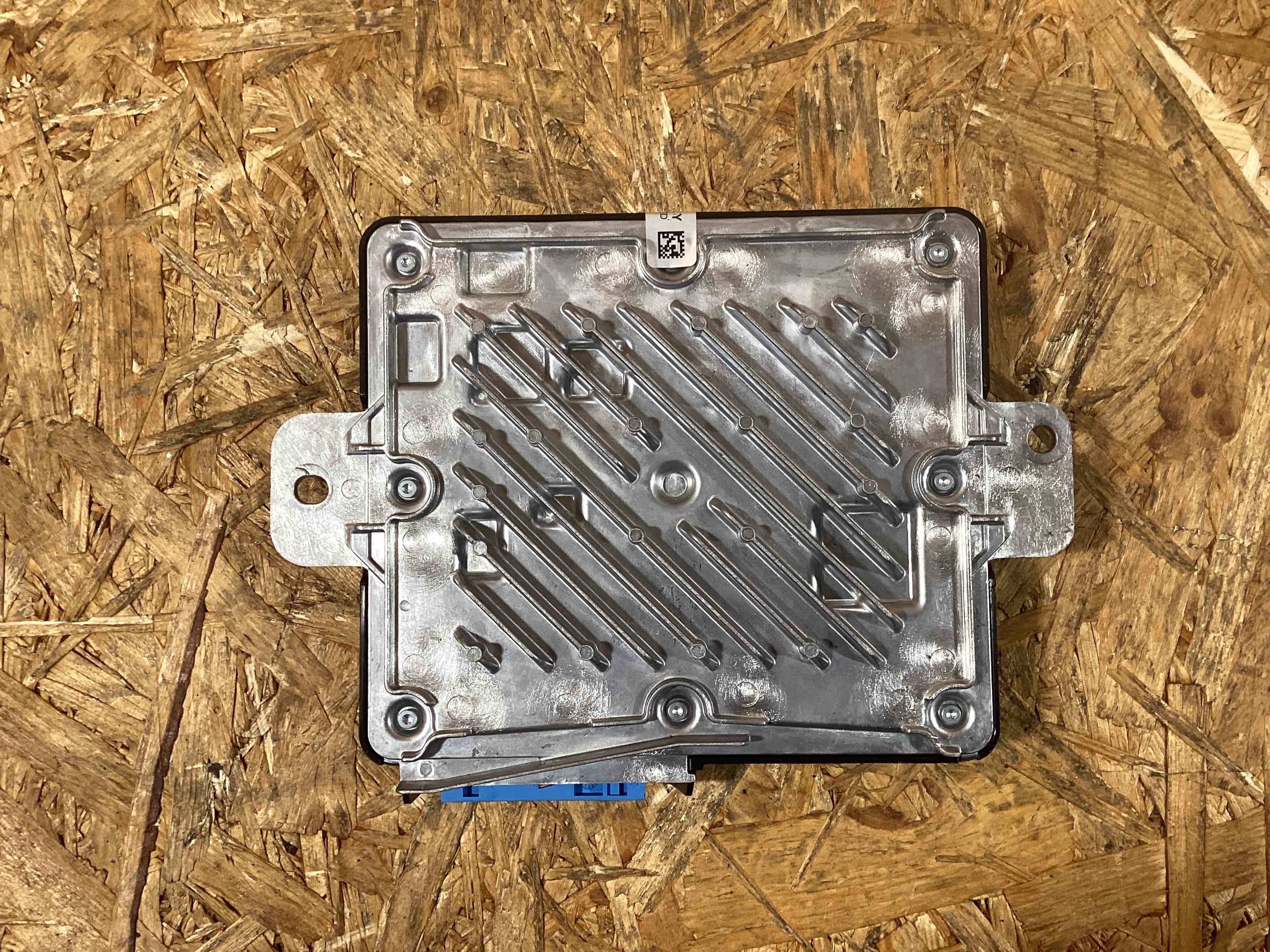 Блок управления (другие) Porsche Taycan 261125-105