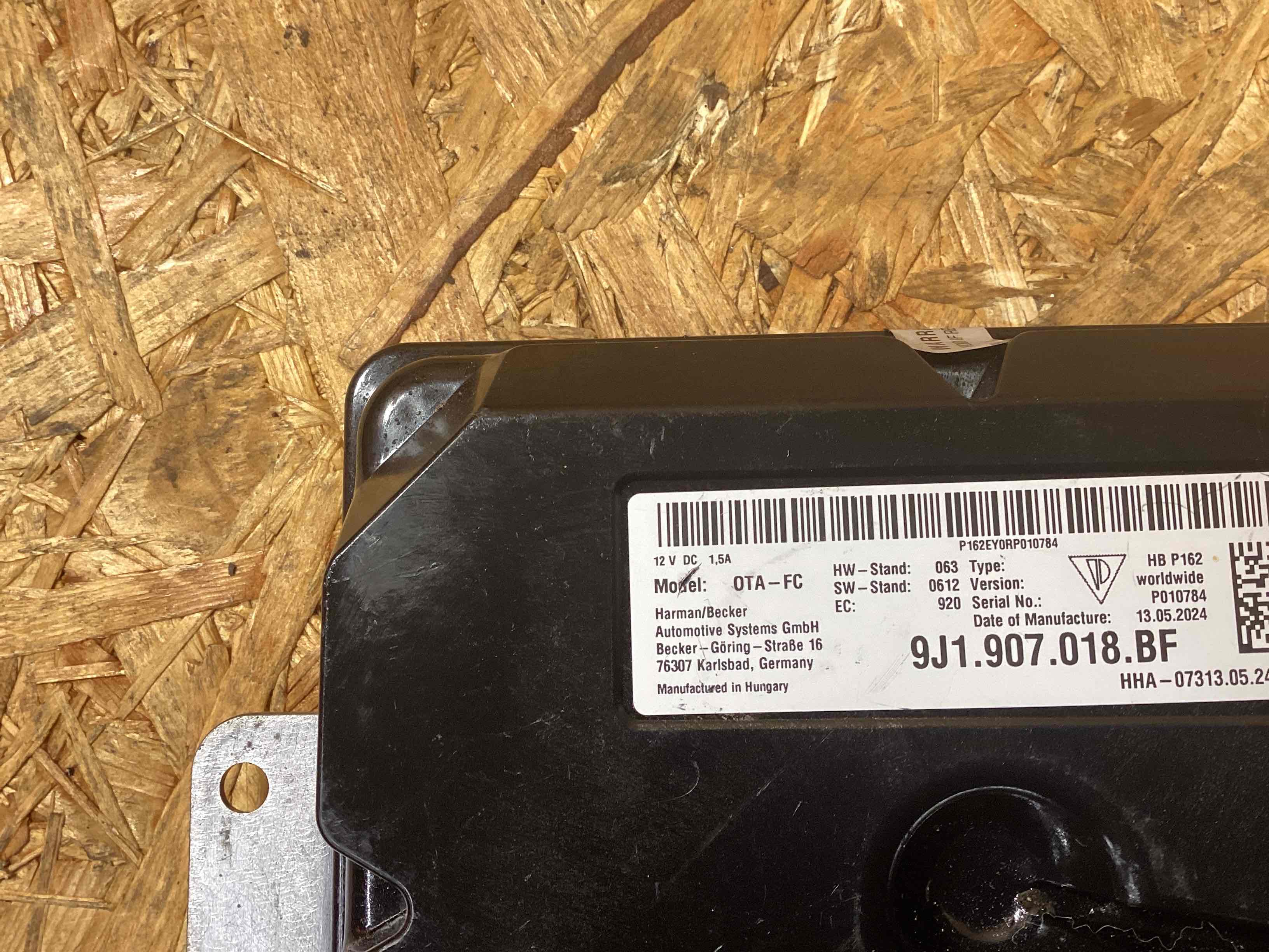 Блок управления (другие) Porsche Taycan 261125-105