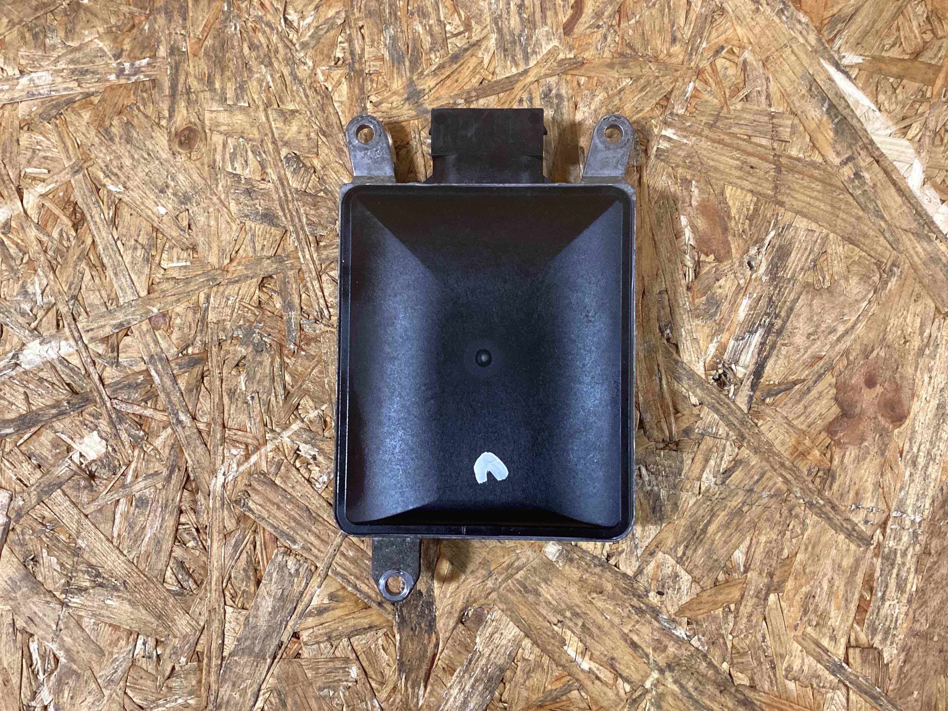 Активный круиз-контроль Porsche Macan 261125-106