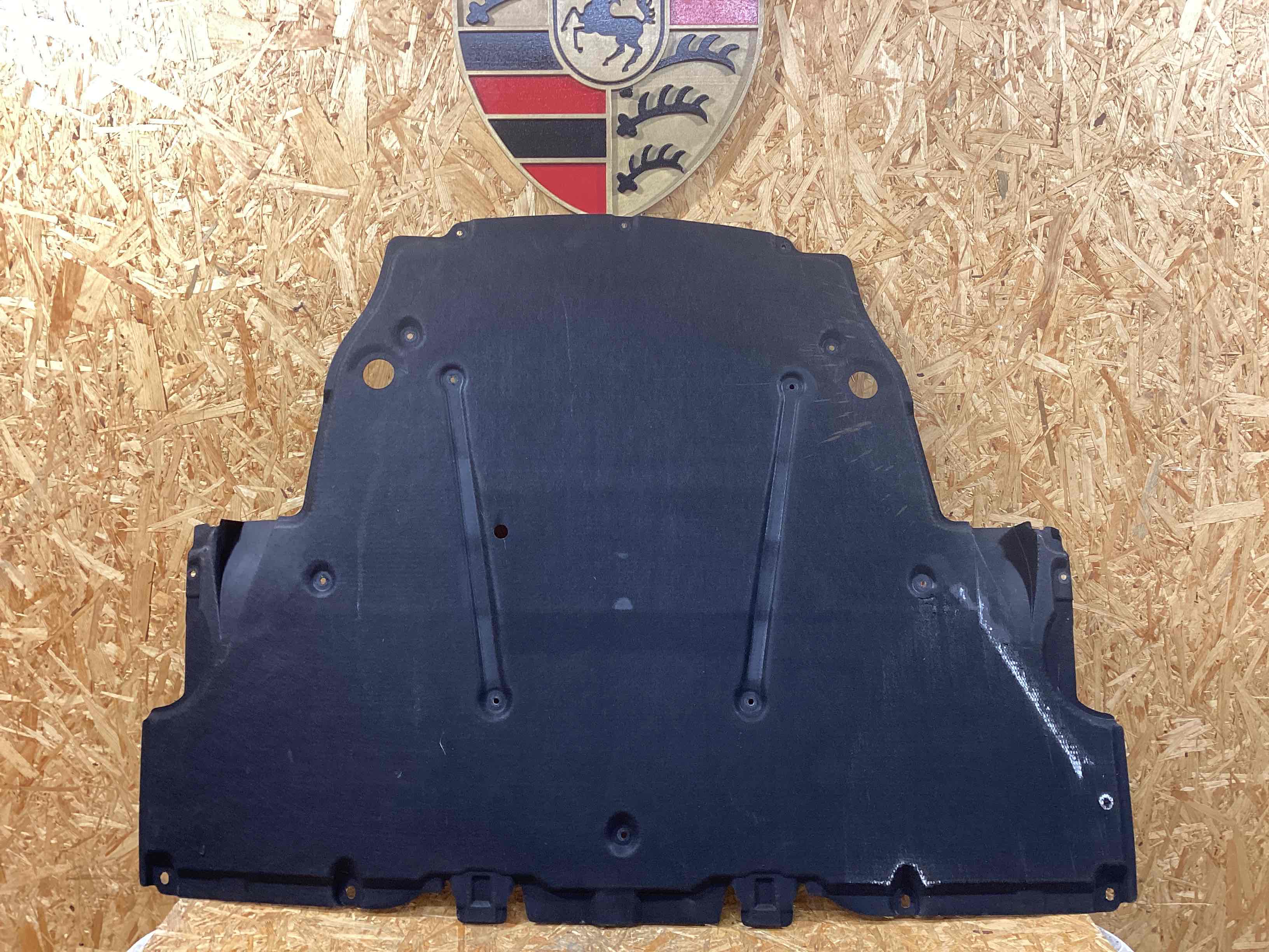 Защита днища кузова Porsche 911 261125-109