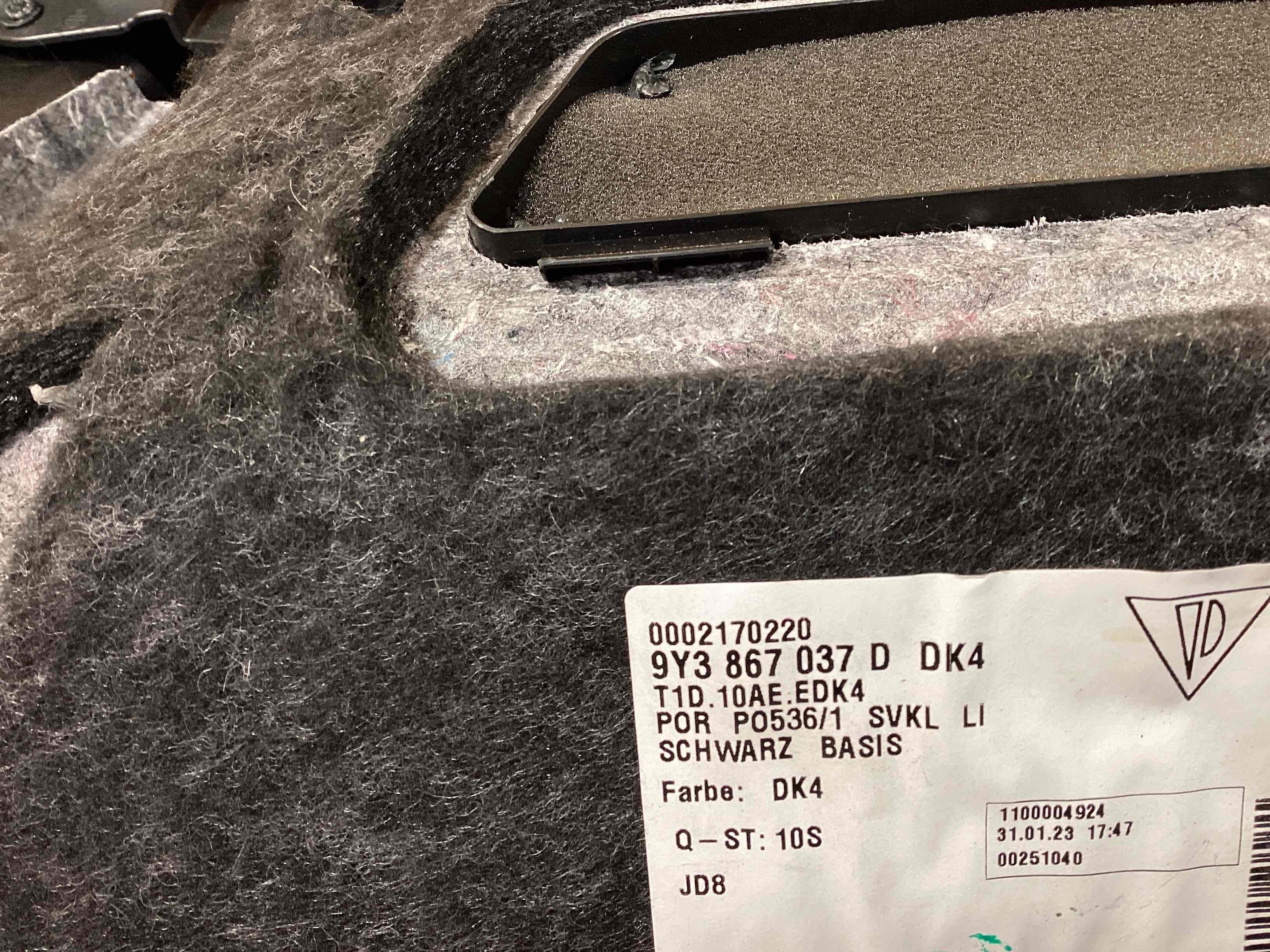 Обшивка салона Porsche Cayenne 261125-111