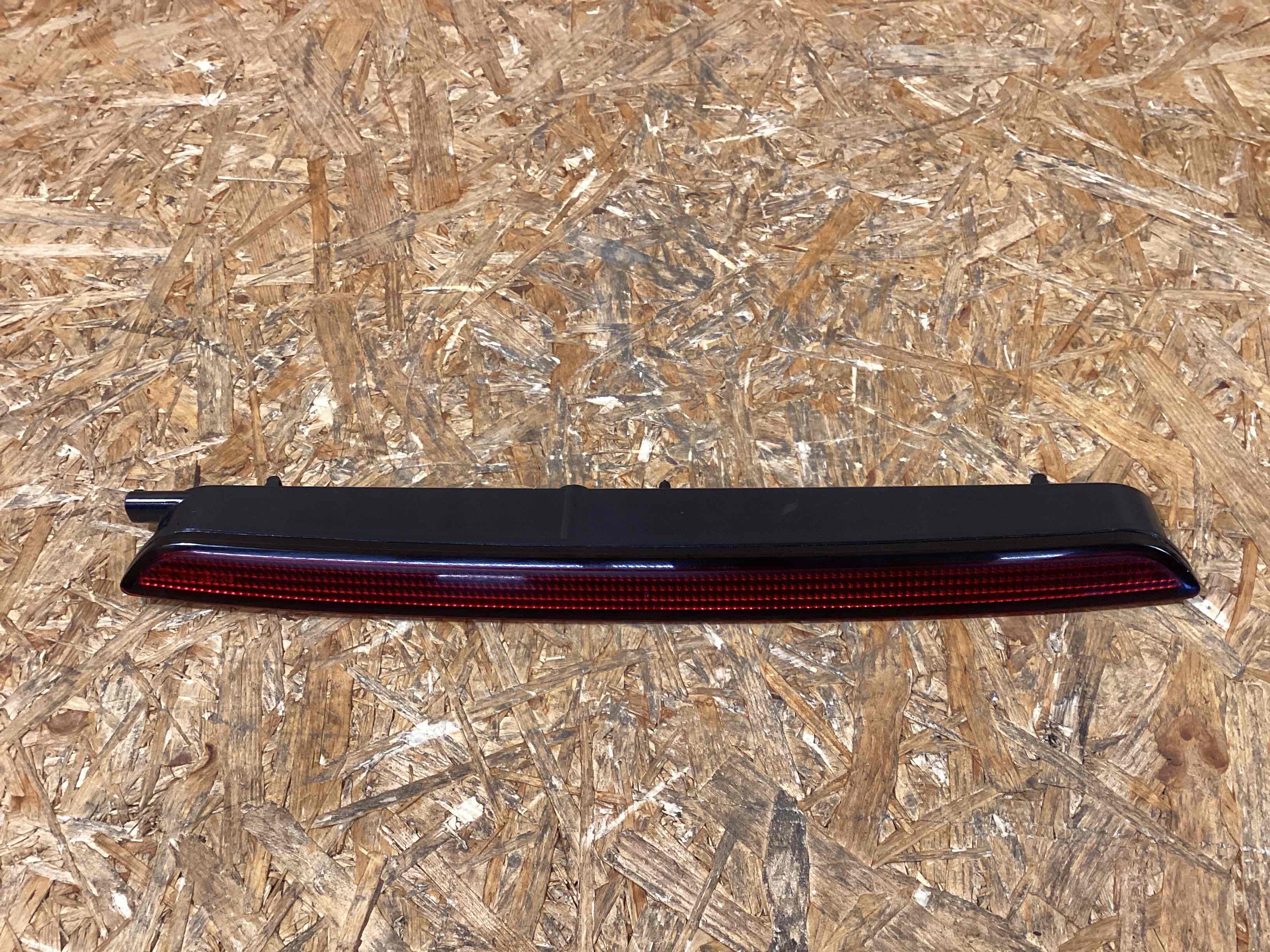 Фонарь стоп-сигнал Porsche 911 261125-112