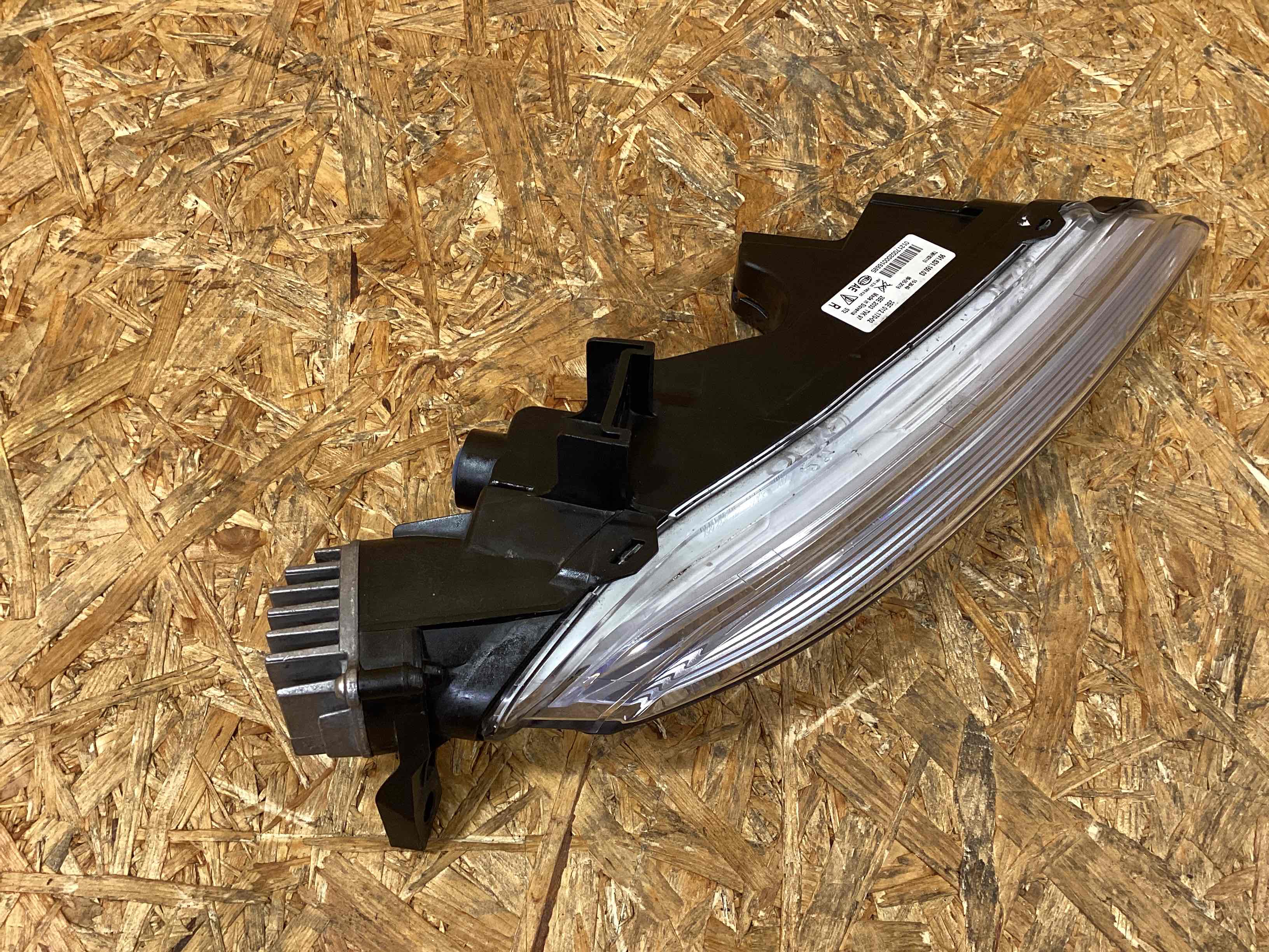 Фара противотуманная Porsche 911 261125-113