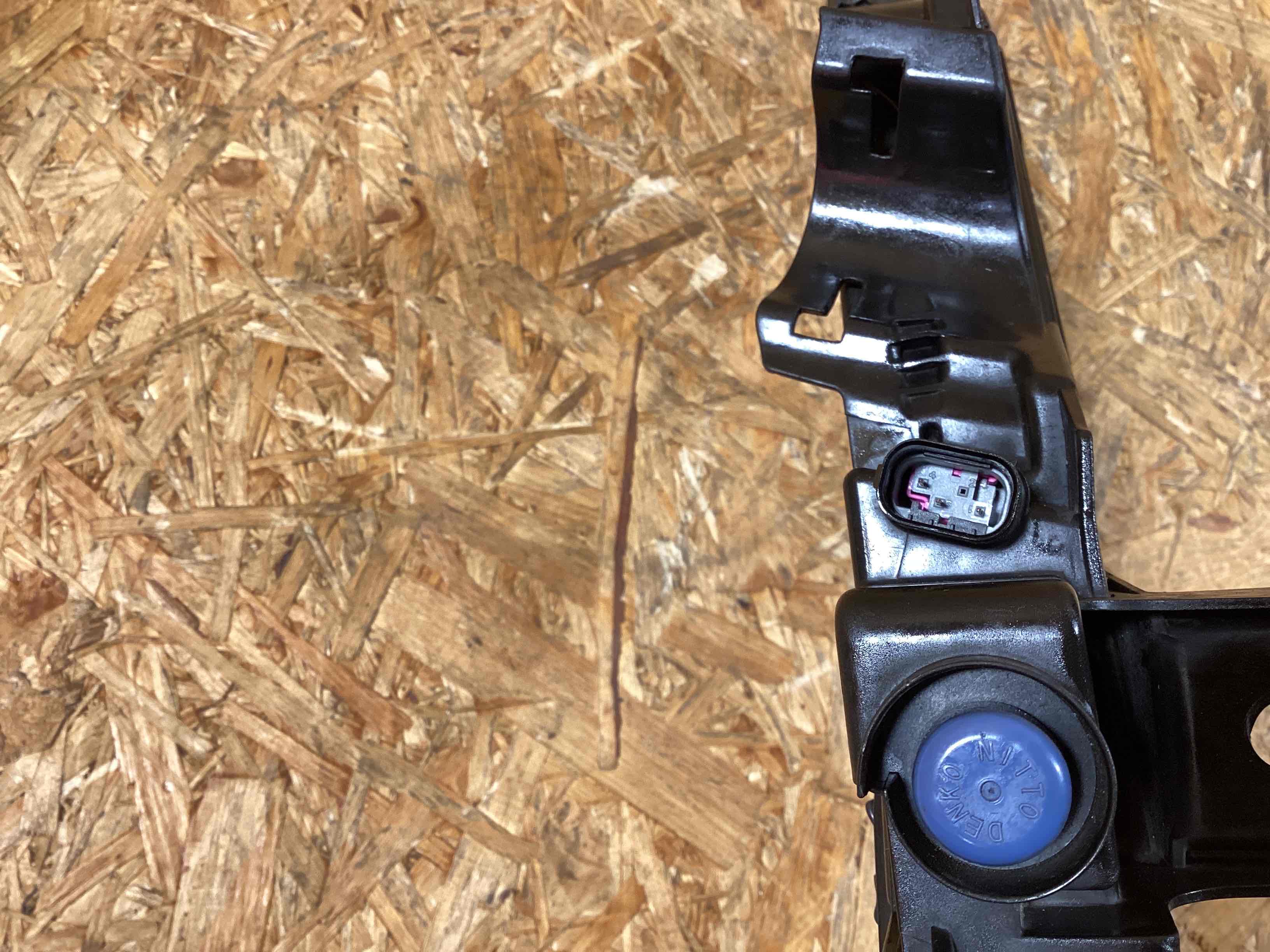 Фара противотуманная Porsche 911 261125-113