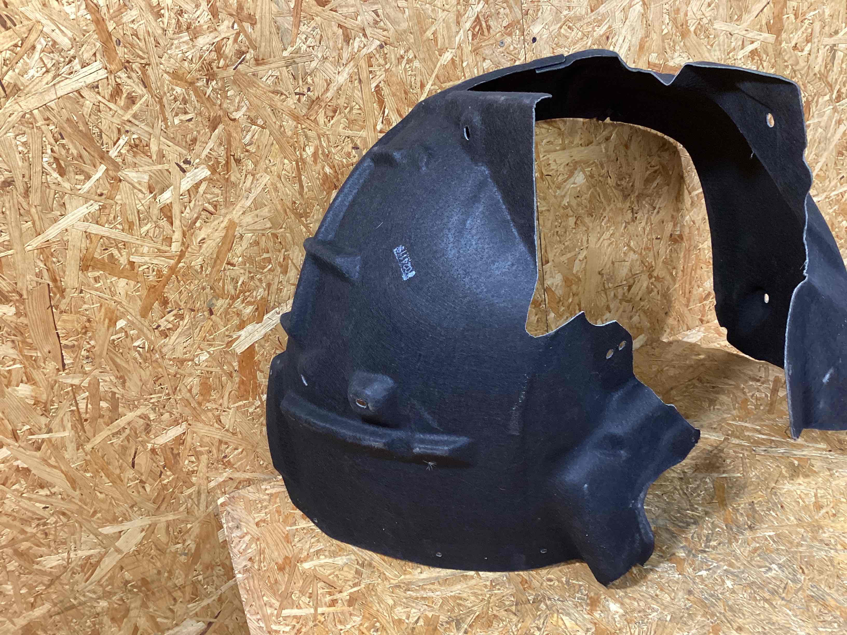 Защита арок передняя правая (подкрылок) Audi A5 261125-125