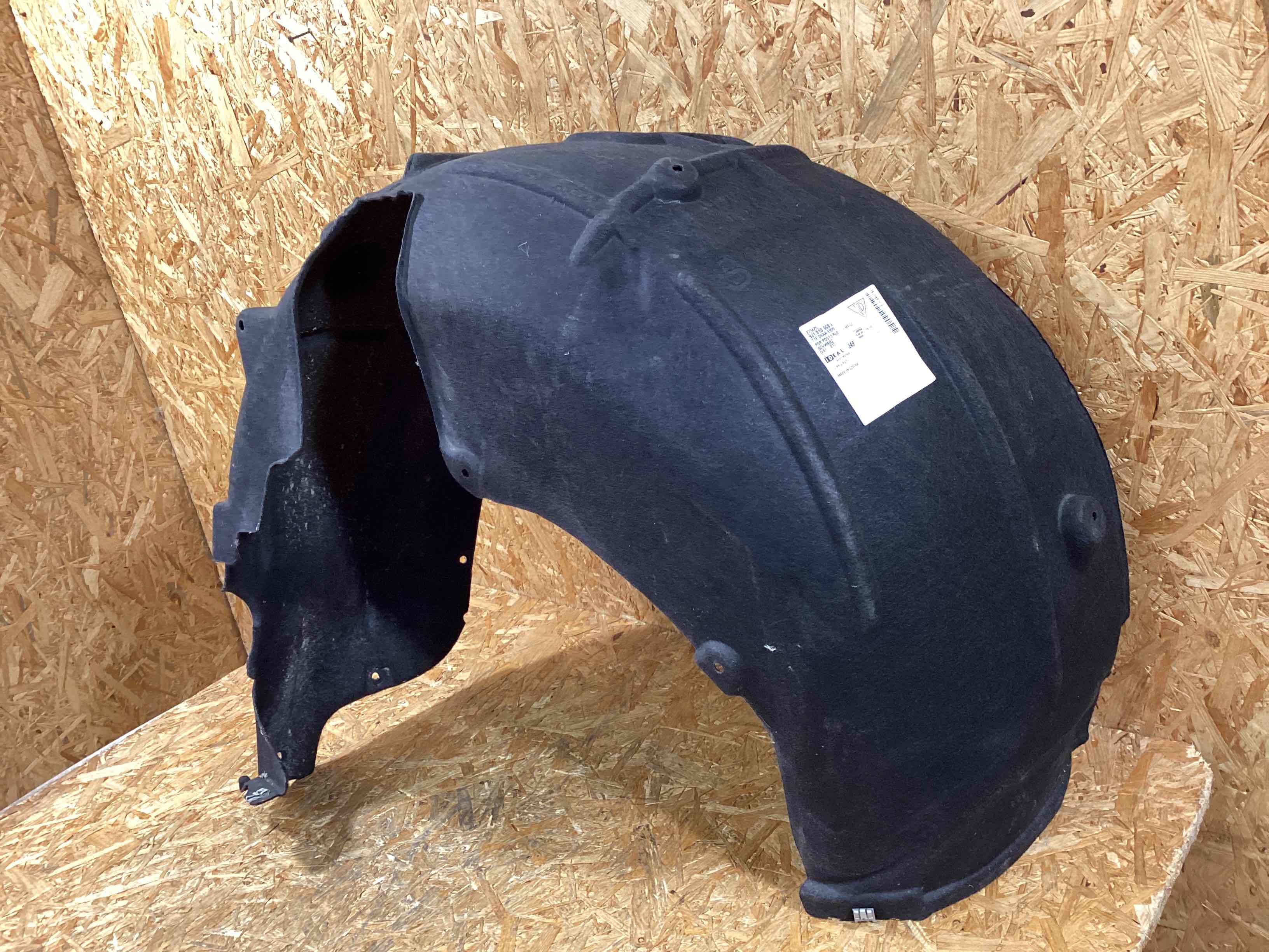 Защита арок задняя левая (подкрылок) Porsche Taycan 261125-127