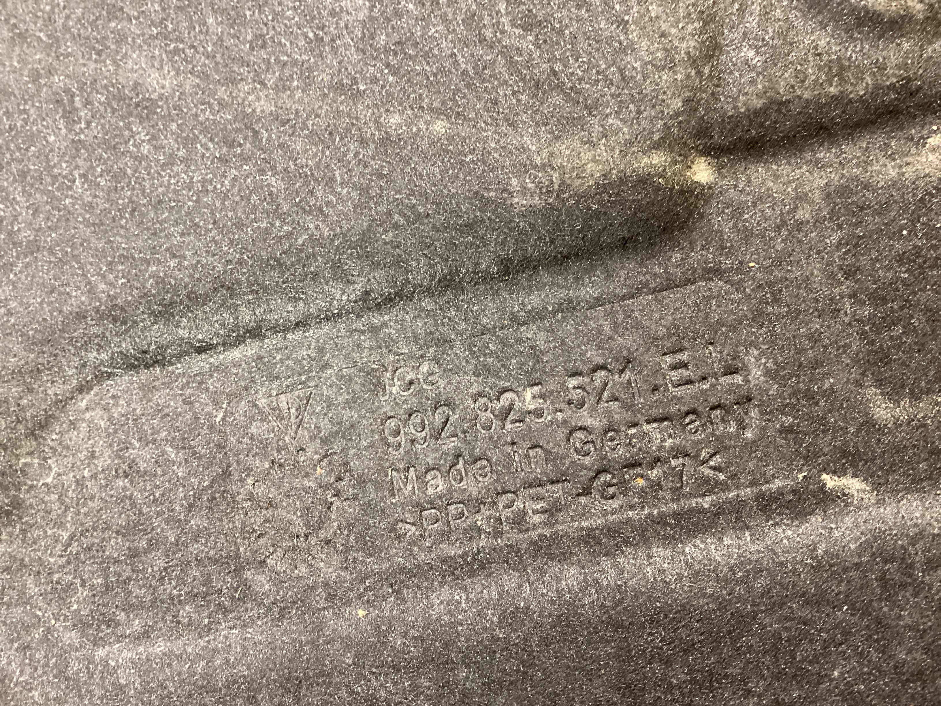 Защита днища кузова Porsche 911 261125-131