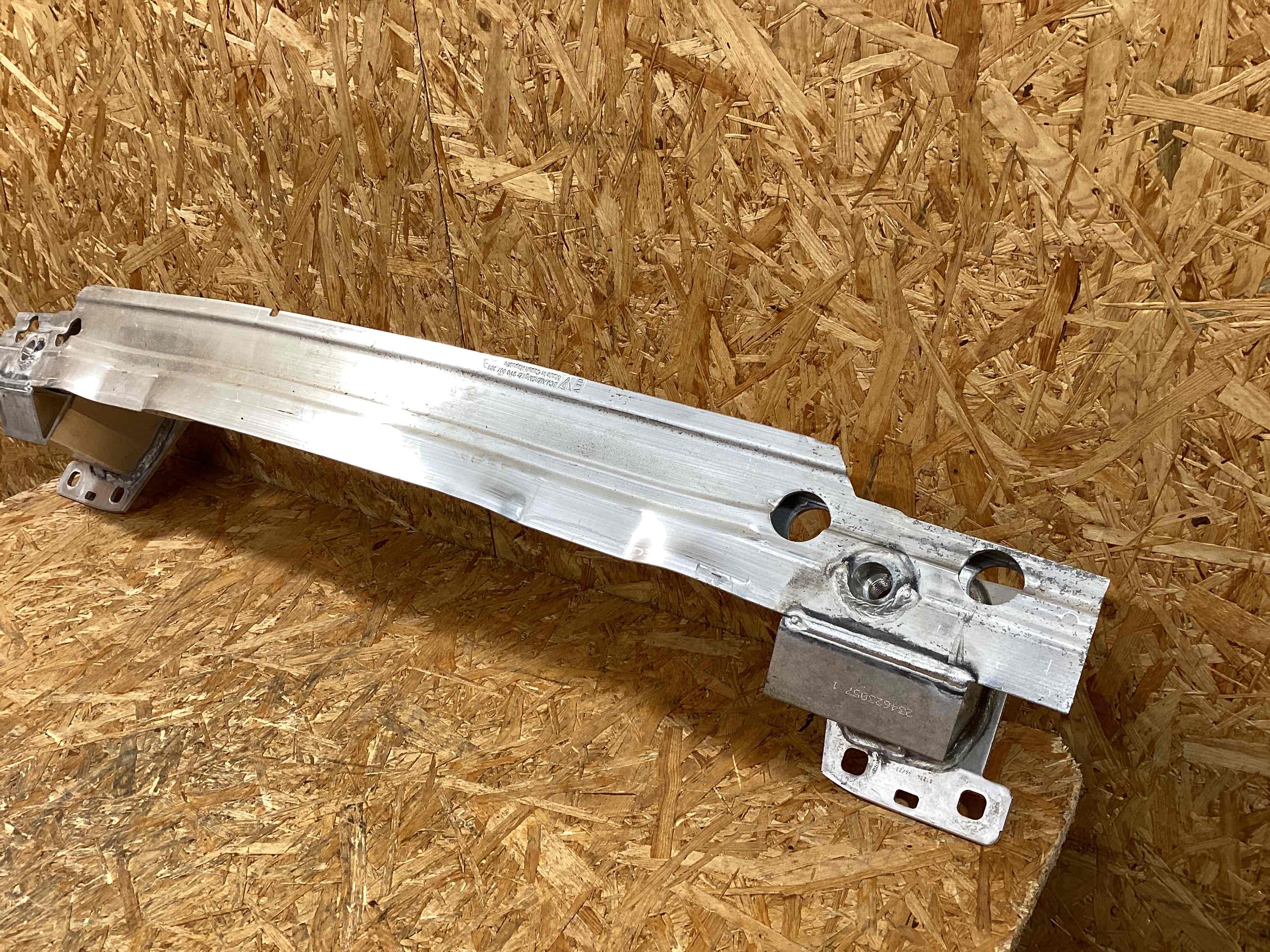 Усилитель бампера заднего Porsche Cayenne 261125-132