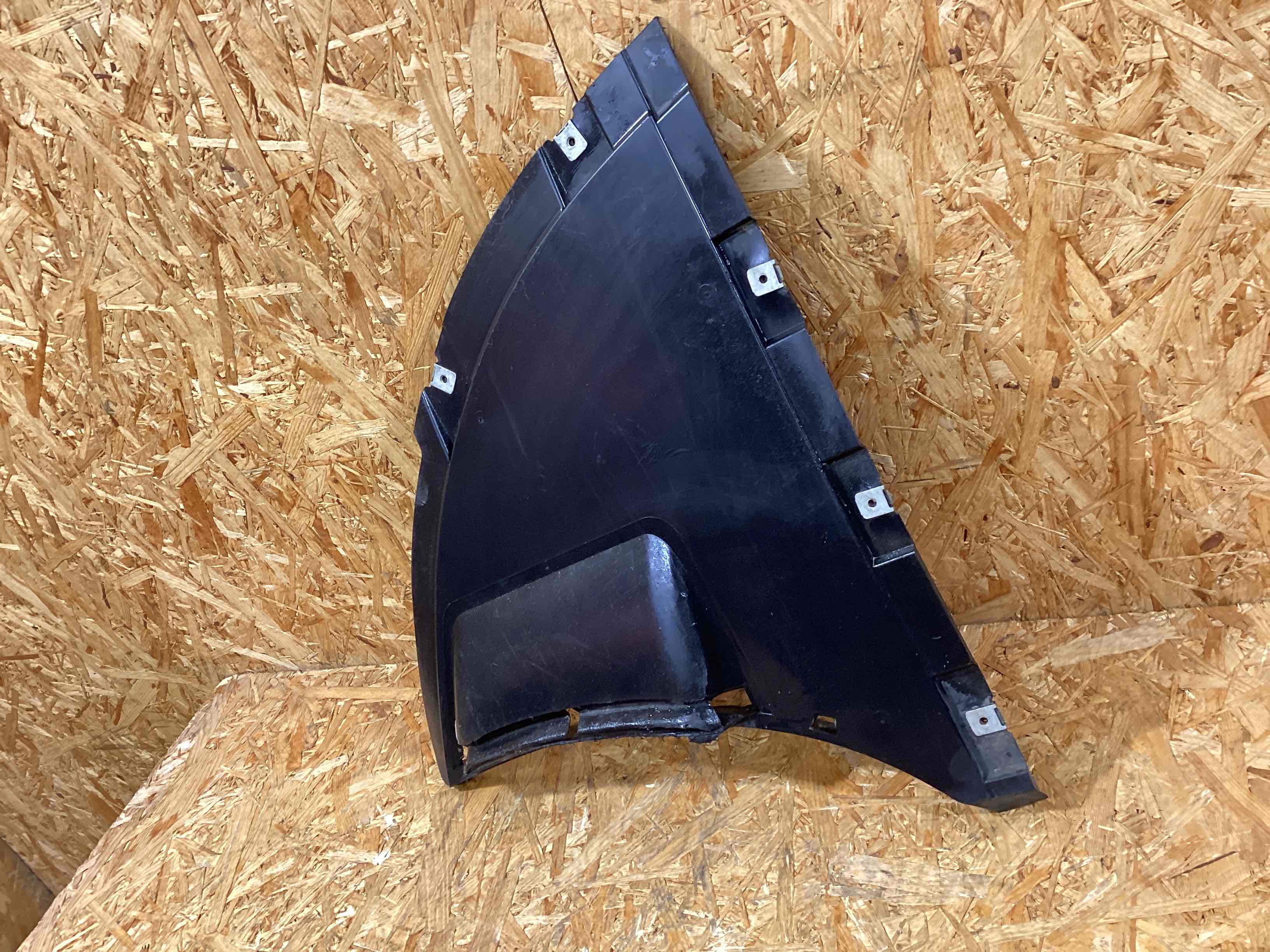 Защита арок передняя правая (подкрылок) Porsche Taycan 261125-134