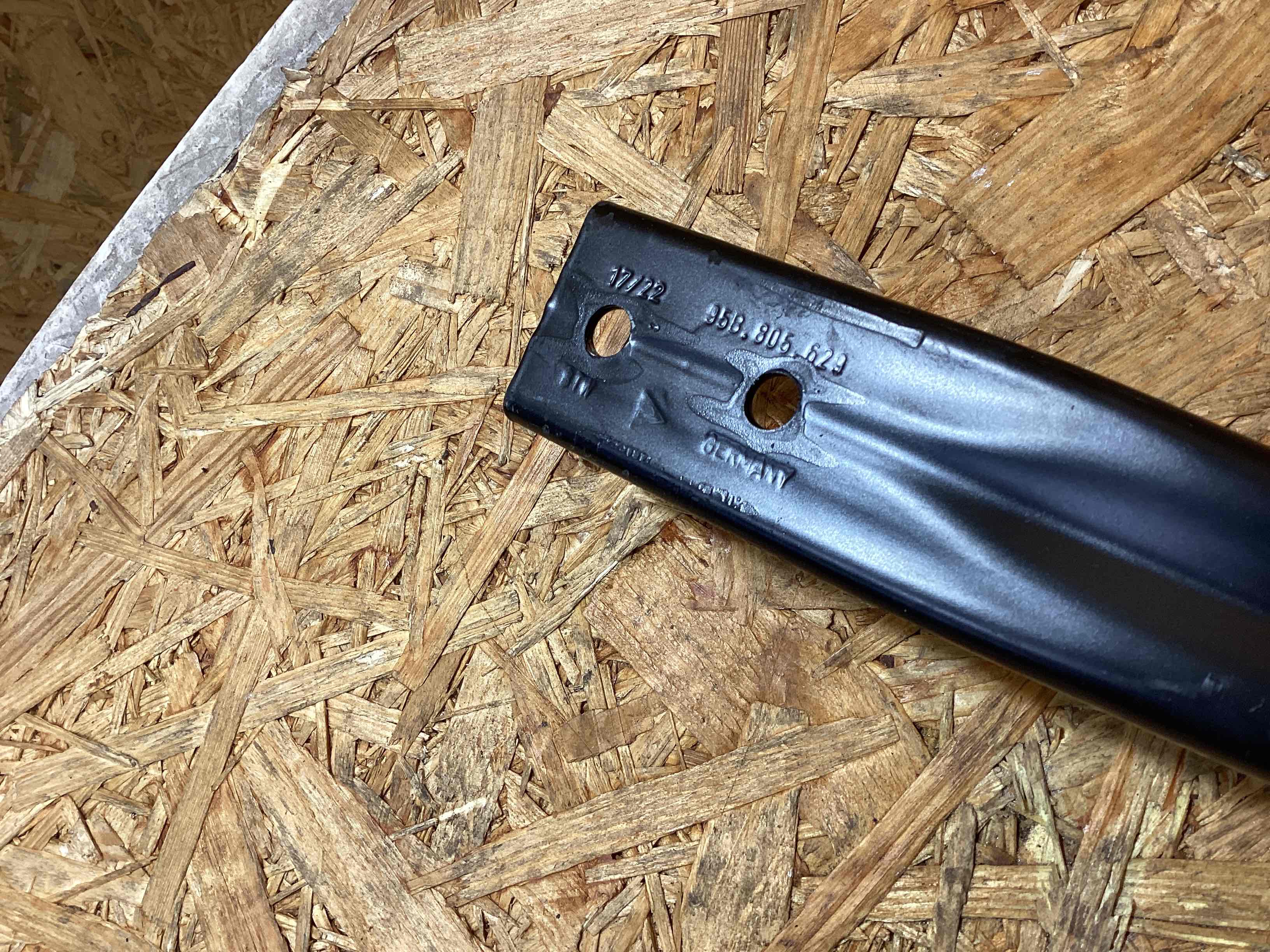 Крепление, кронштейн Porsche Macan 270126-104