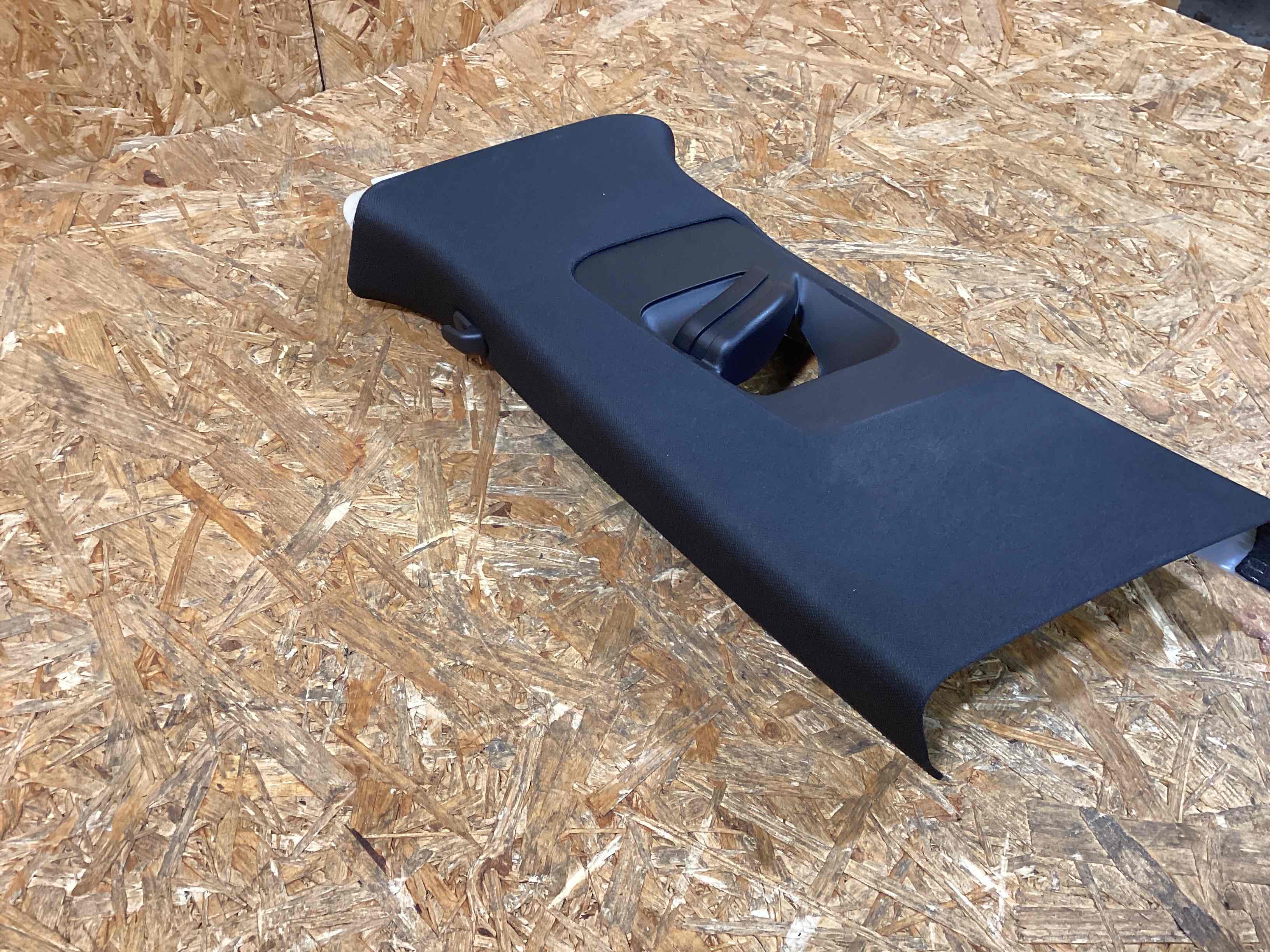 Элемент отделки салона, багажника Porsche Macan 270126-110