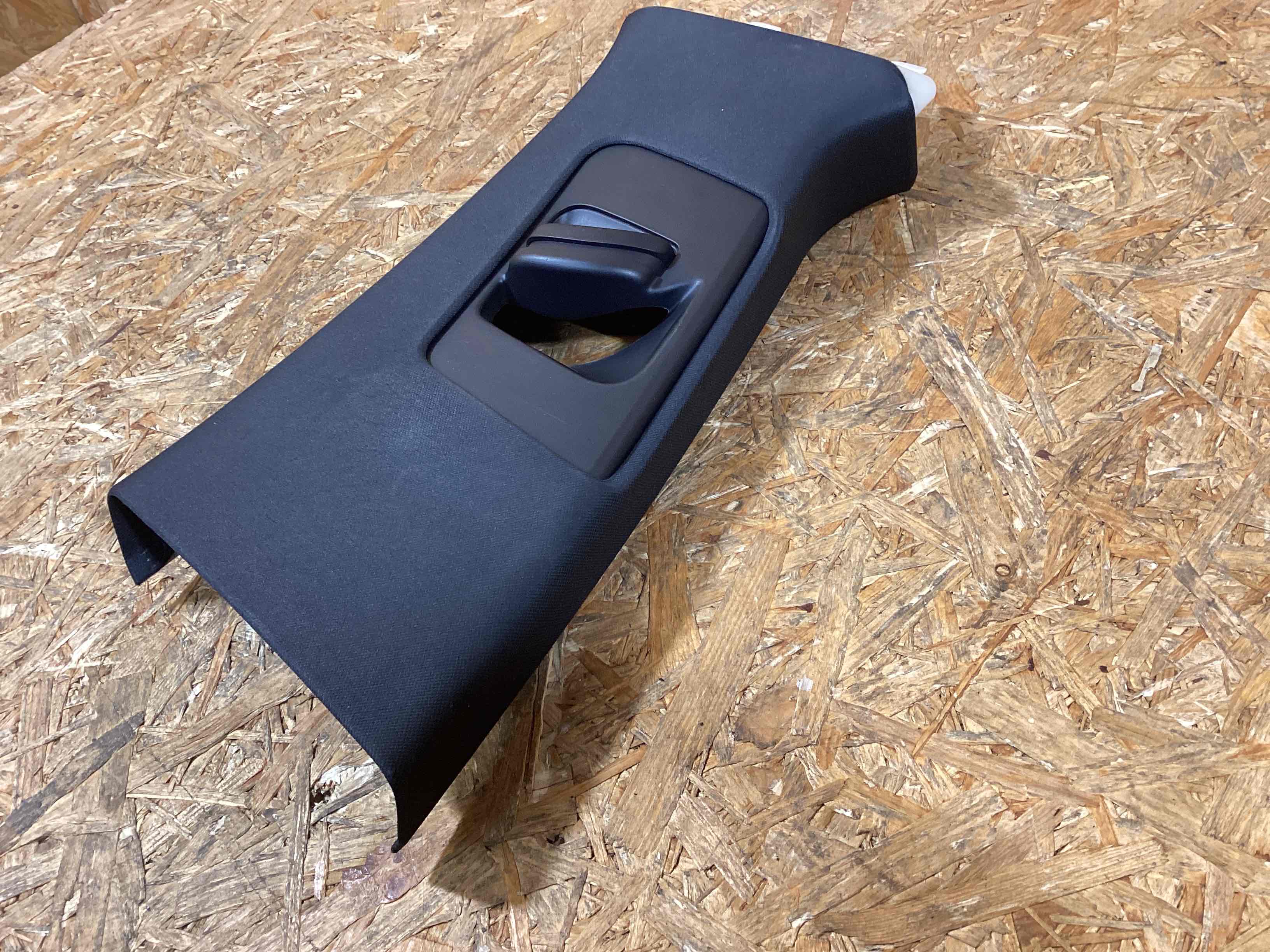 Элемент отделки салона, багажника Porsche Macan 270126-110