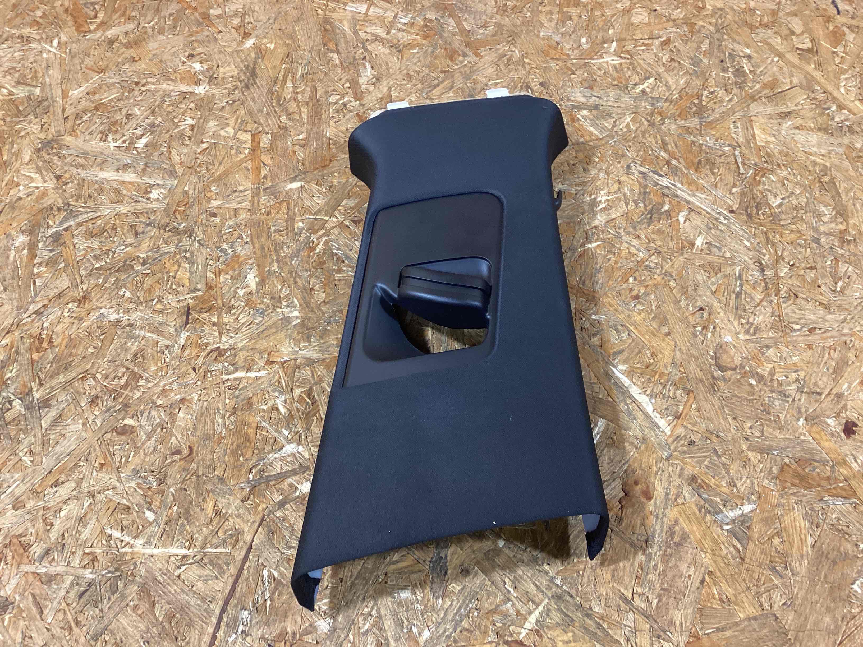 Элемент отделки салона, багажника Porsche Macan 270126-111