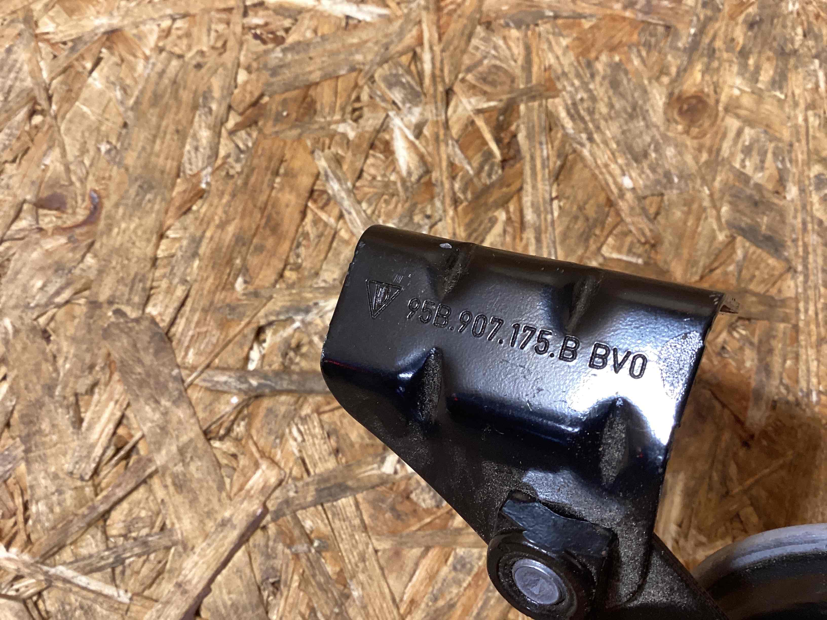 Сигнал (клаксон) Porsche Macan 270126-112