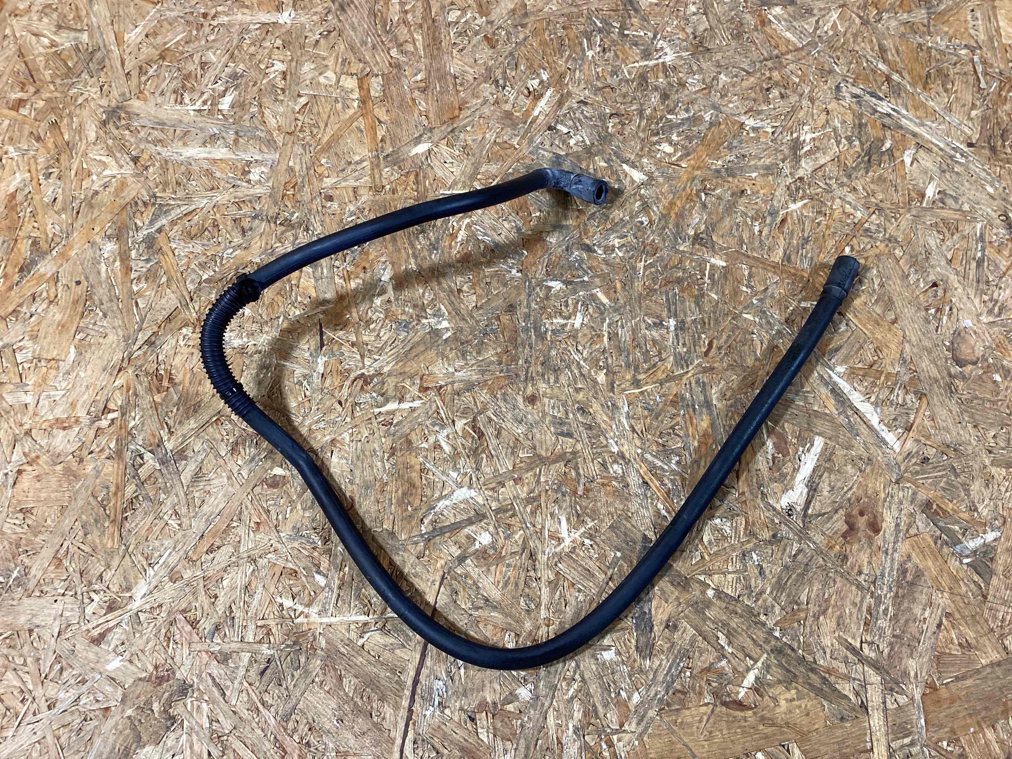 Патрубок Porsche Macan 270126-114