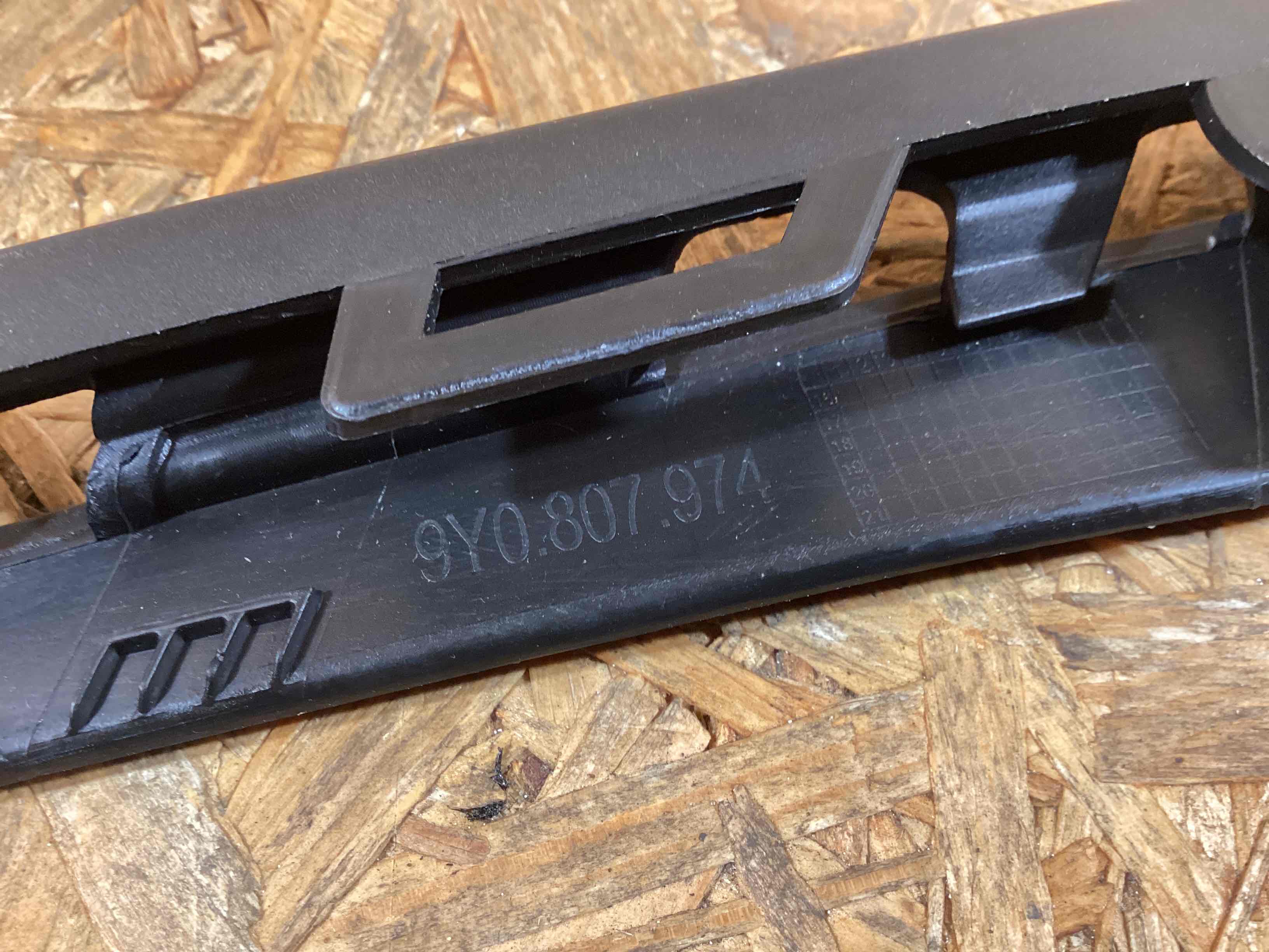 Заглушка, вставка (решетка) в бампер Porsche Cayenne 270126-116