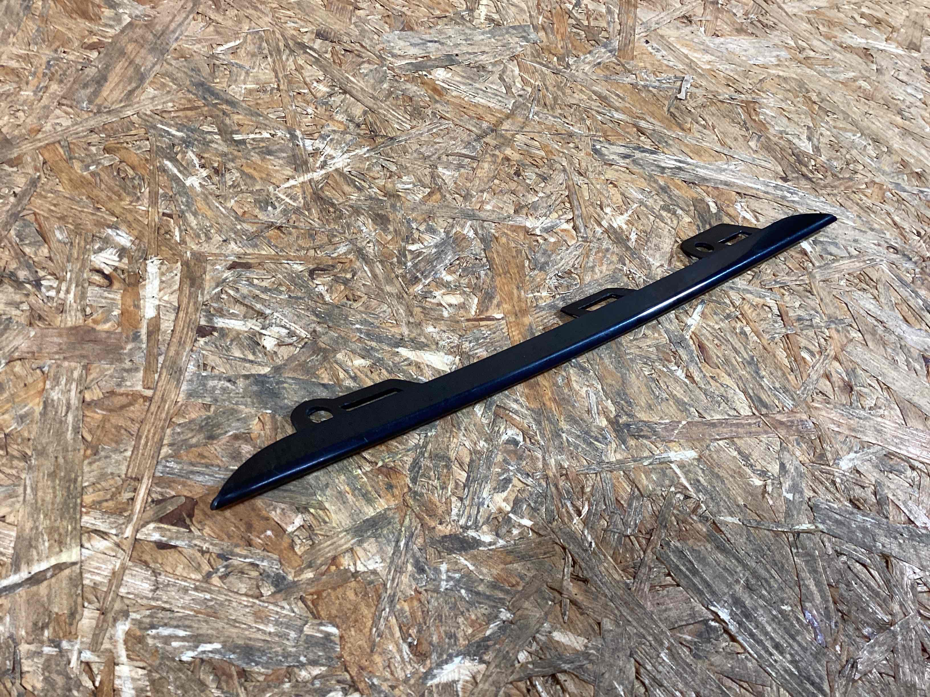 Заглушка, вставка (решетка) в бампер Porsche Cayenne 270126-121