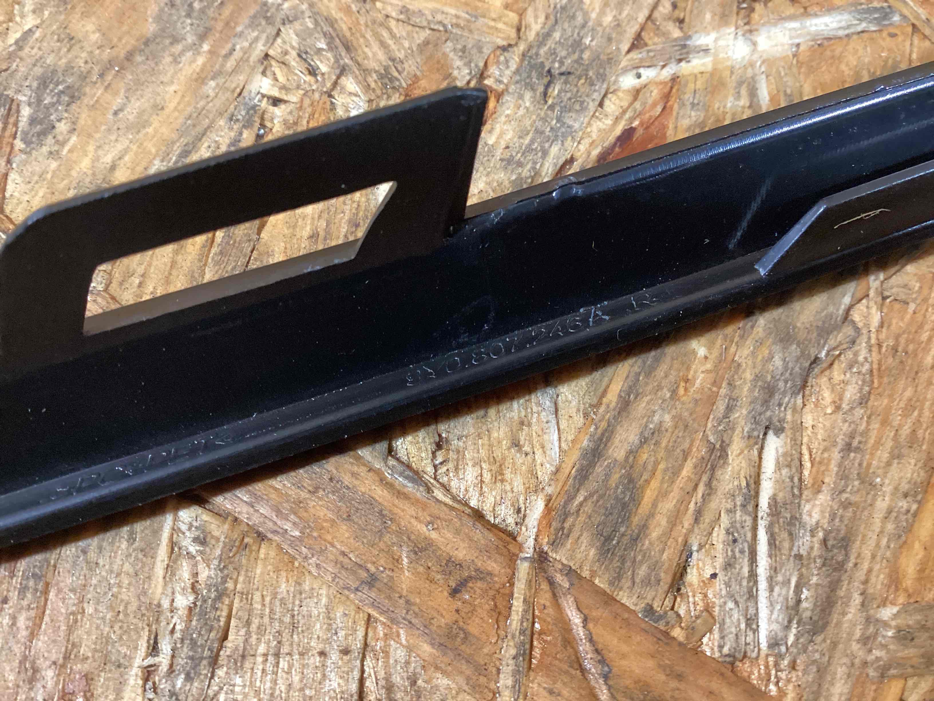 Заглушка, вставка (решетка) в бампер Porsche Cayenne 270126-121