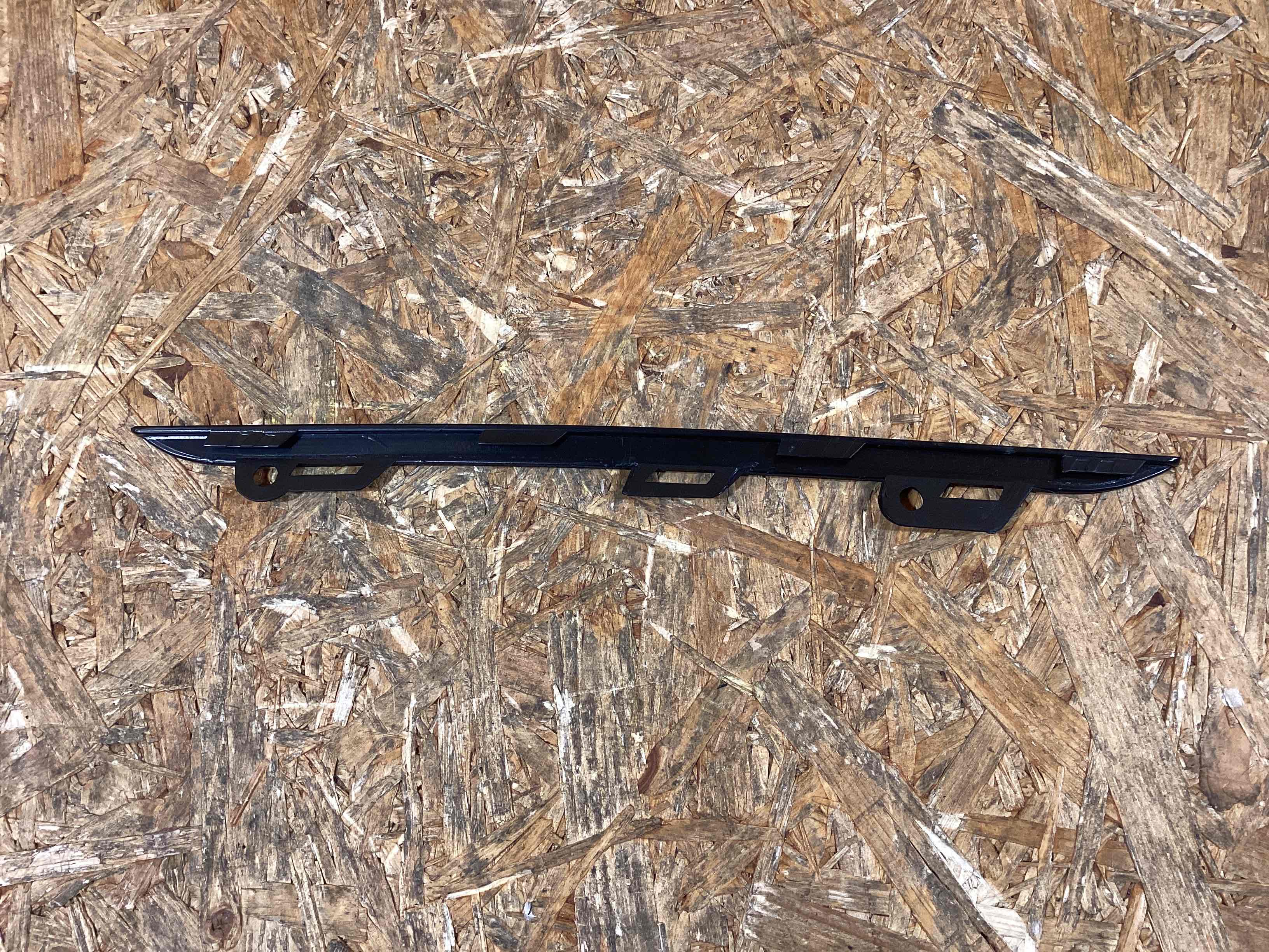 Заглушка, вставка (решетка) в бампер Porsche Cayenne 270126-122