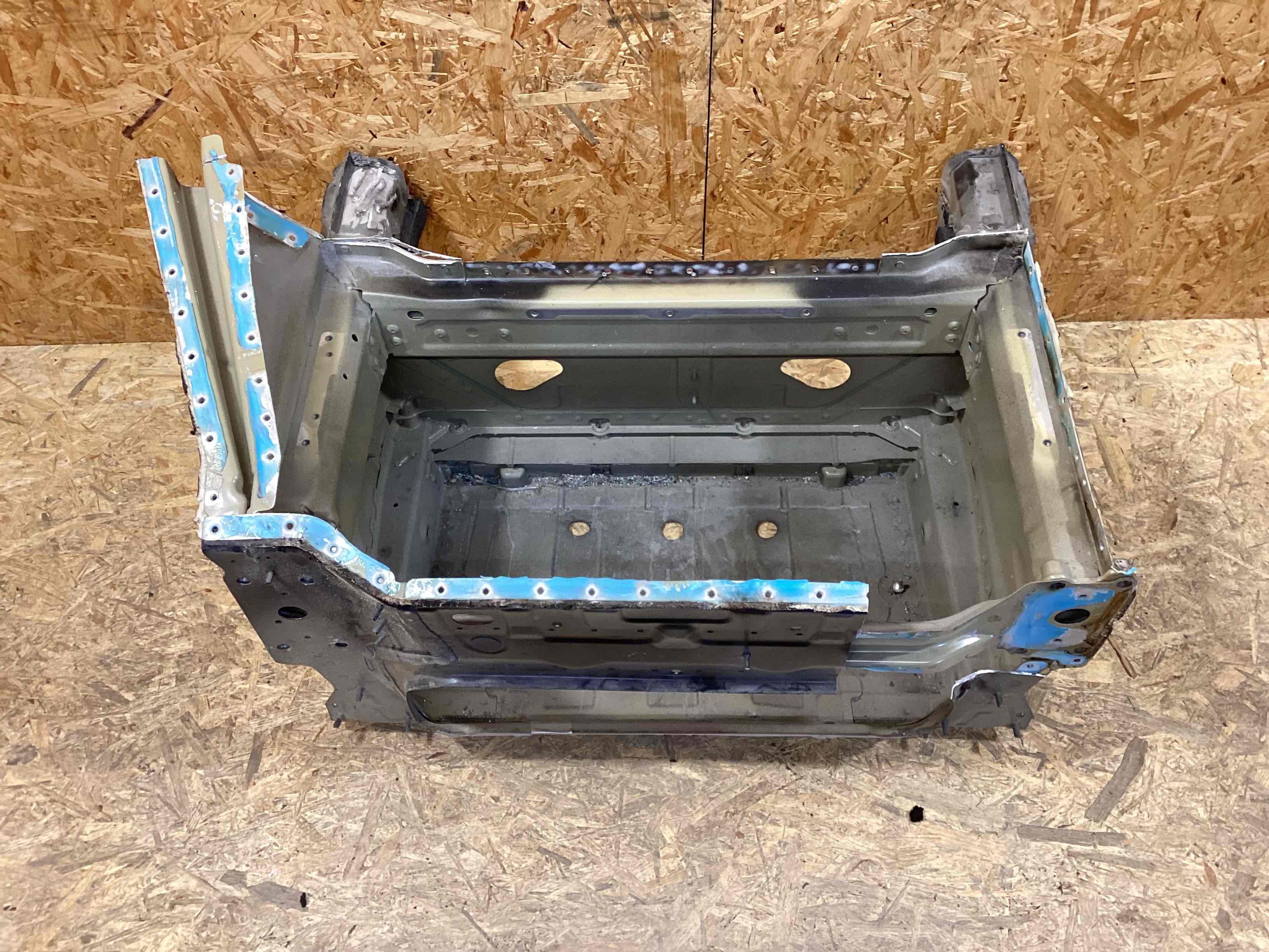 Передняя панель крепления облицовки (телевизор) Porsche 911 270226-101