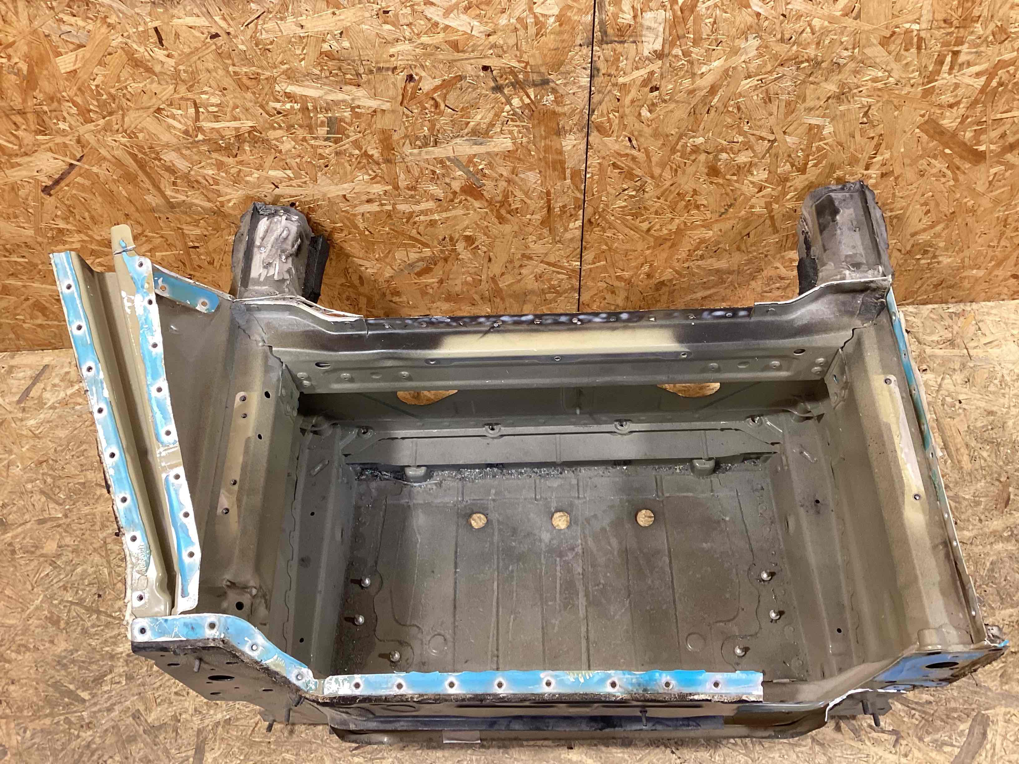 Передняя панель крепления облицовки (телевизор) Porsche 911 270226-101