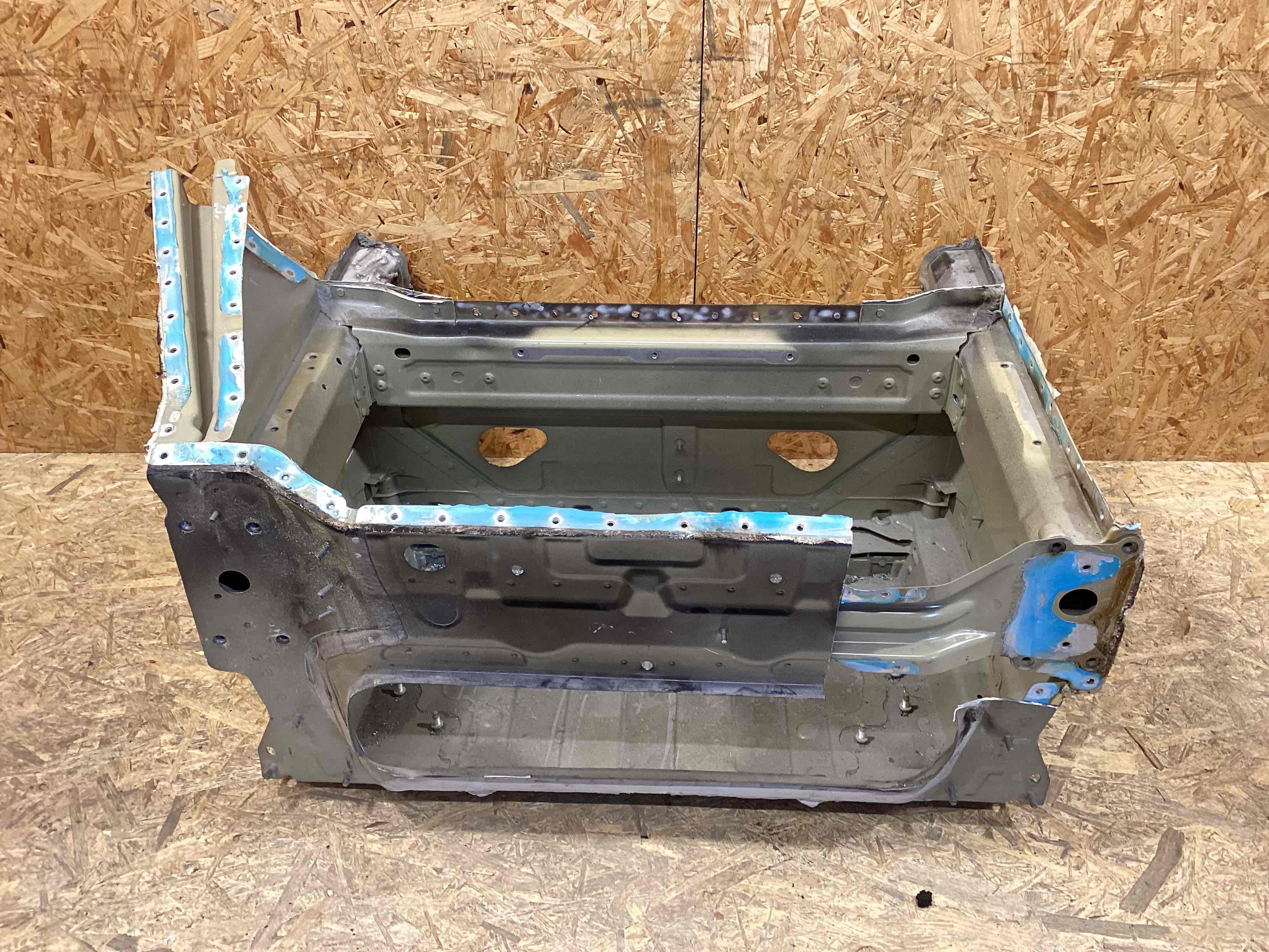 Передняя панель крепления облицовки (телевизор) Porsche 911 270226-101