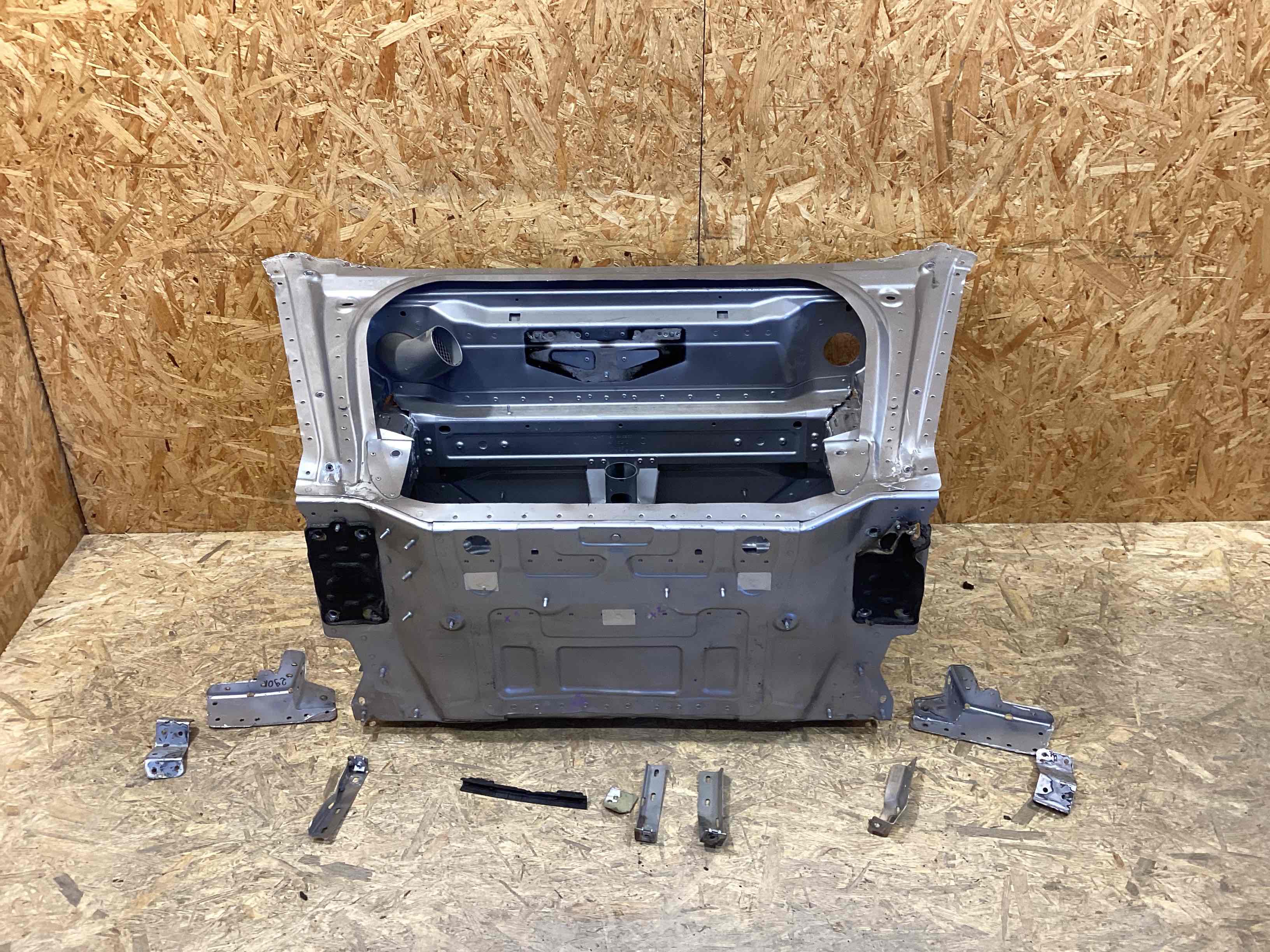 Передняя панель крепления облицовки (телевизор) Porsche 911 270226-102