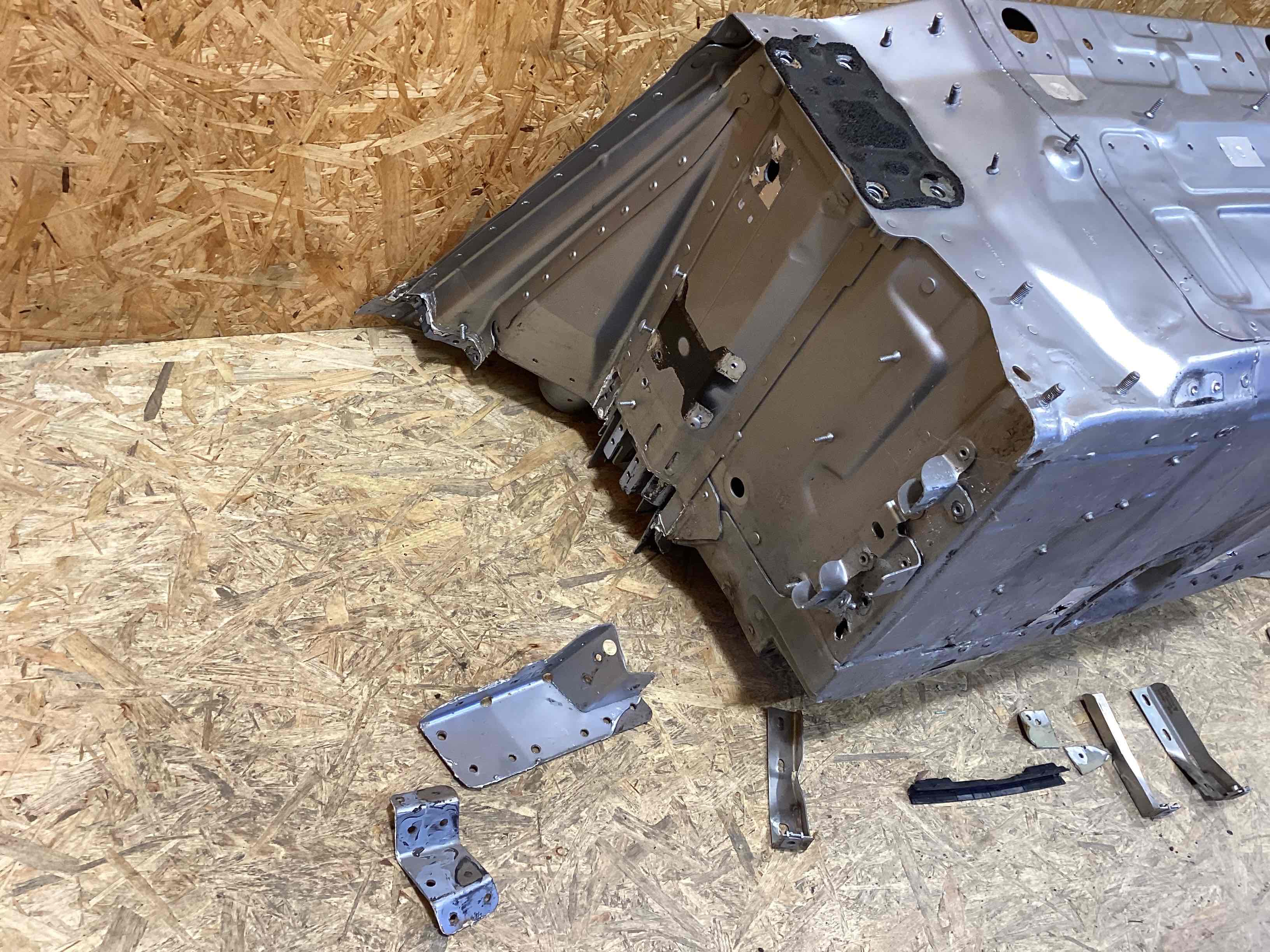 Передняя панель крепления облицовки (телевизор) Porsche 911 270226-102