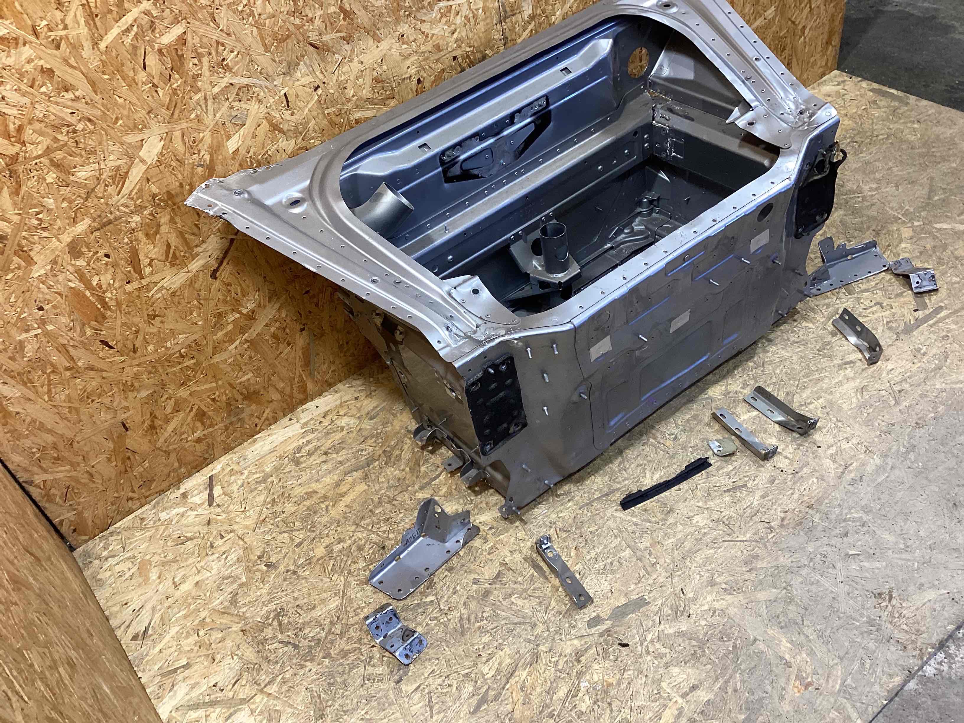 Передняя панель крепления облицовки (телевизор) Porsche 911 270226-102