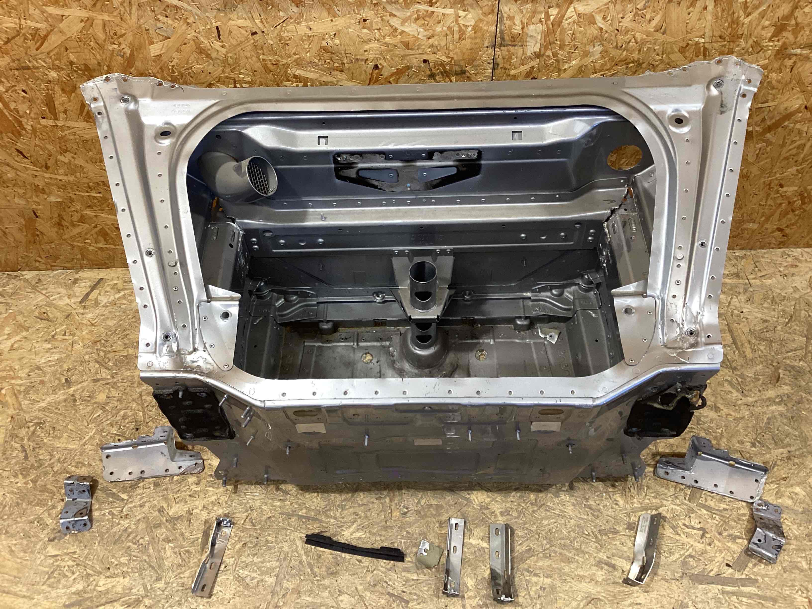 Передняя панель крепления облицовки (телевизор) Porsche 911 270226-102