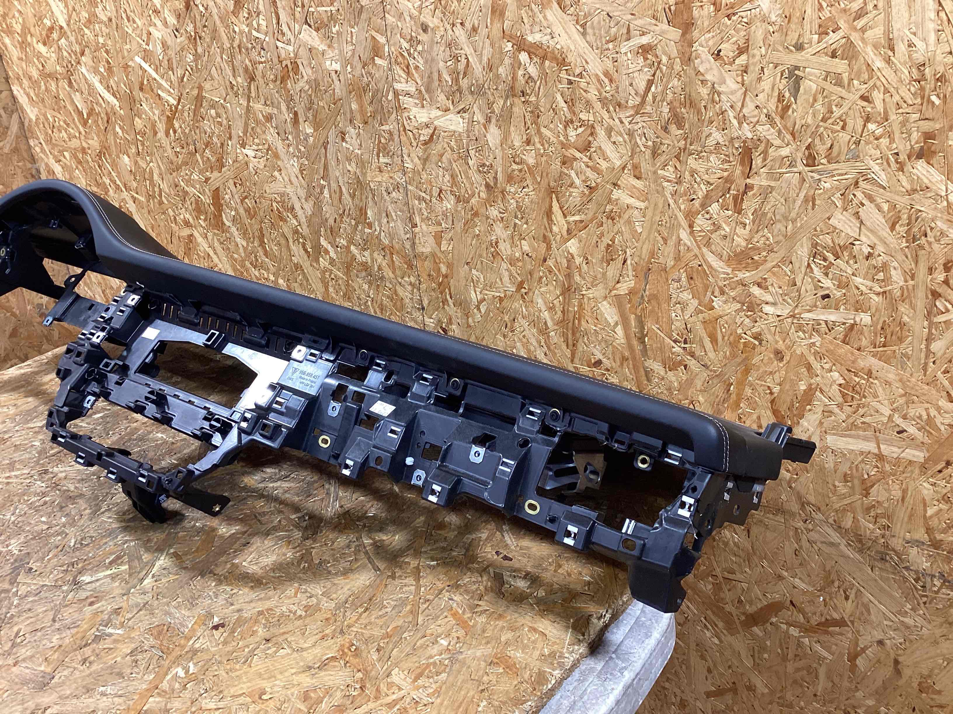 Панель передняя салона (торпедо) Porsche Macan 270226-104