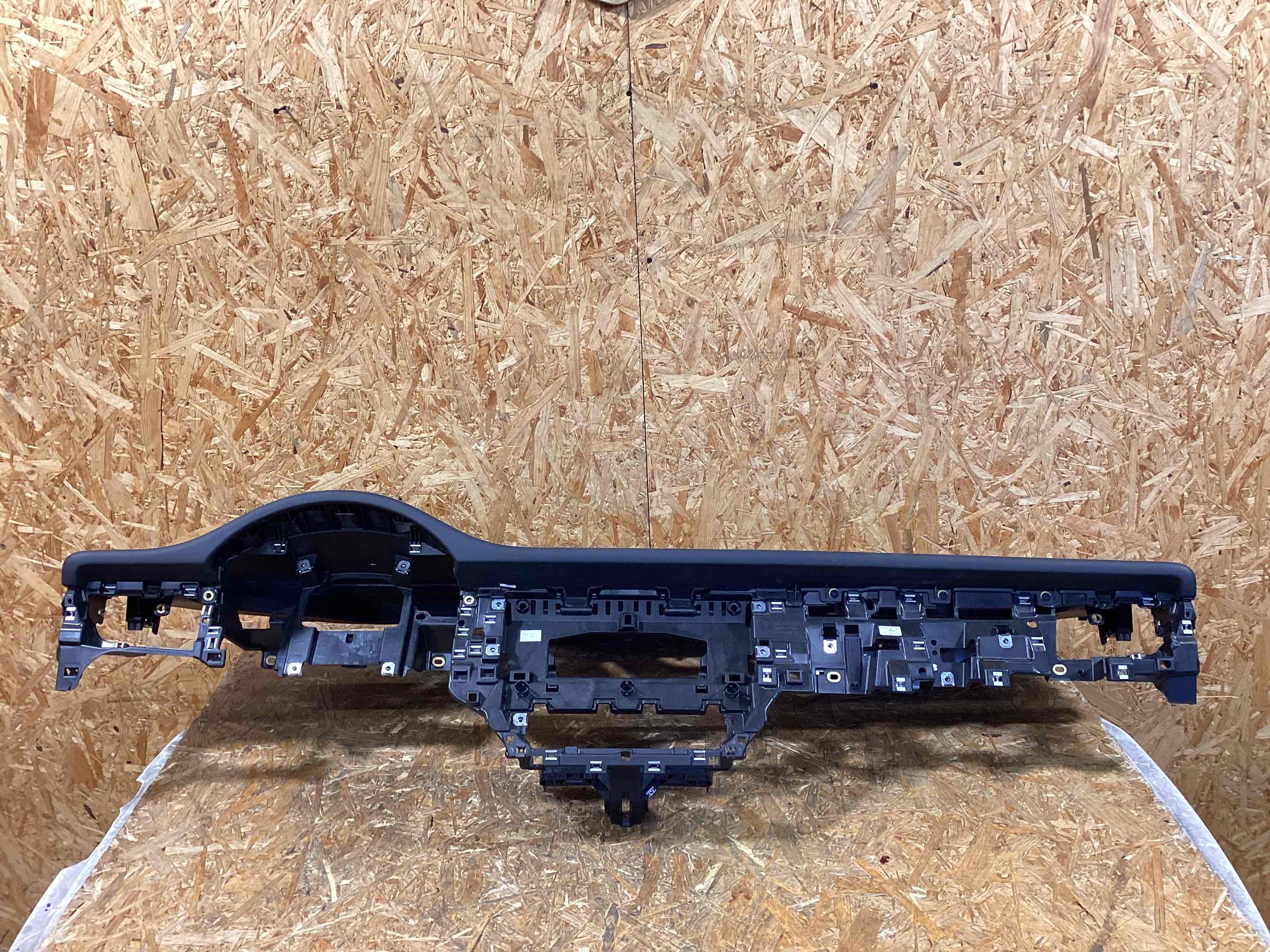 Панель передняя салона (торпедо) Porsche Macan 270226-104