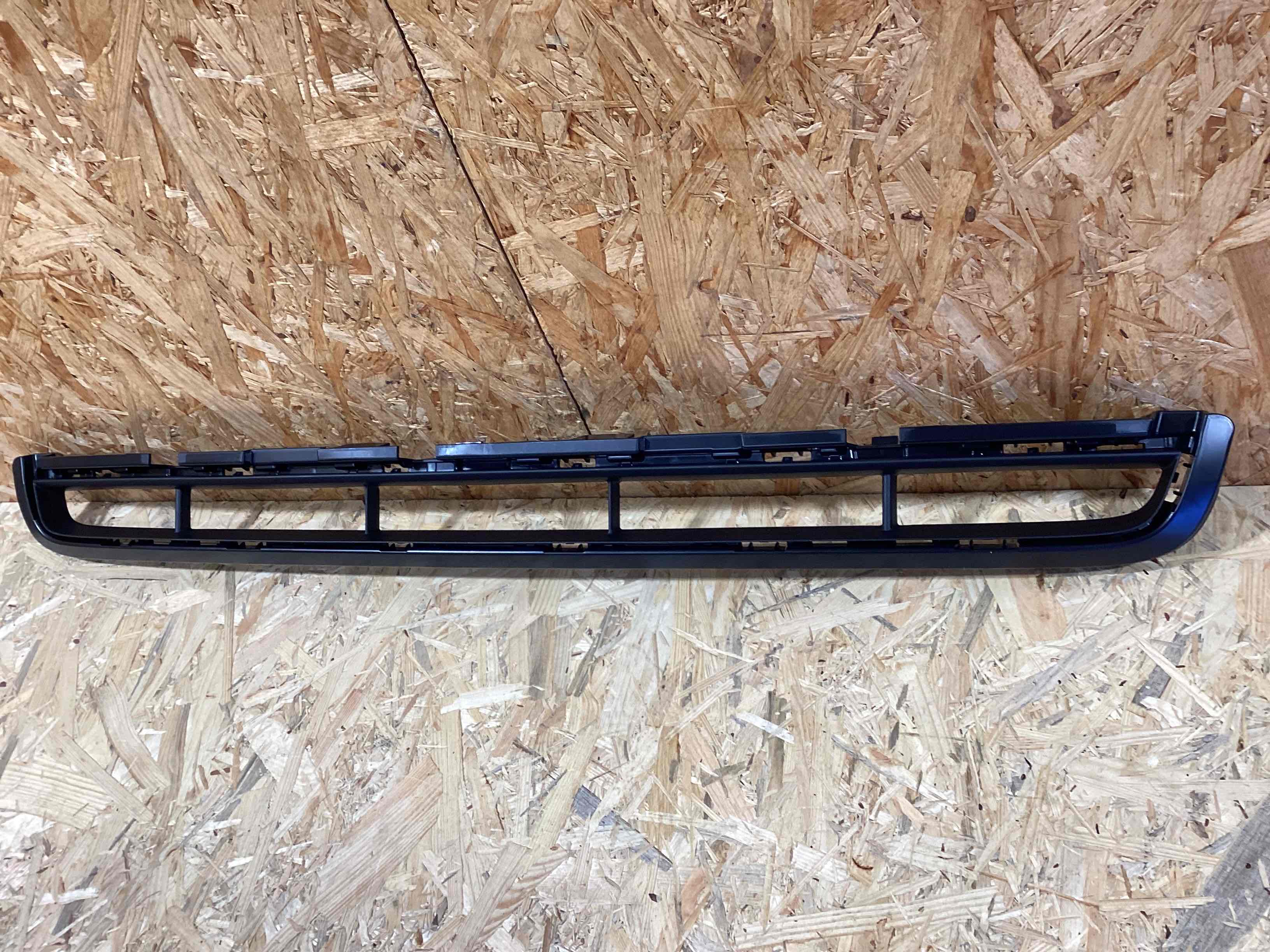 Заглушка, вставка (решетка) в бампер Porsche Panamera 270326-111