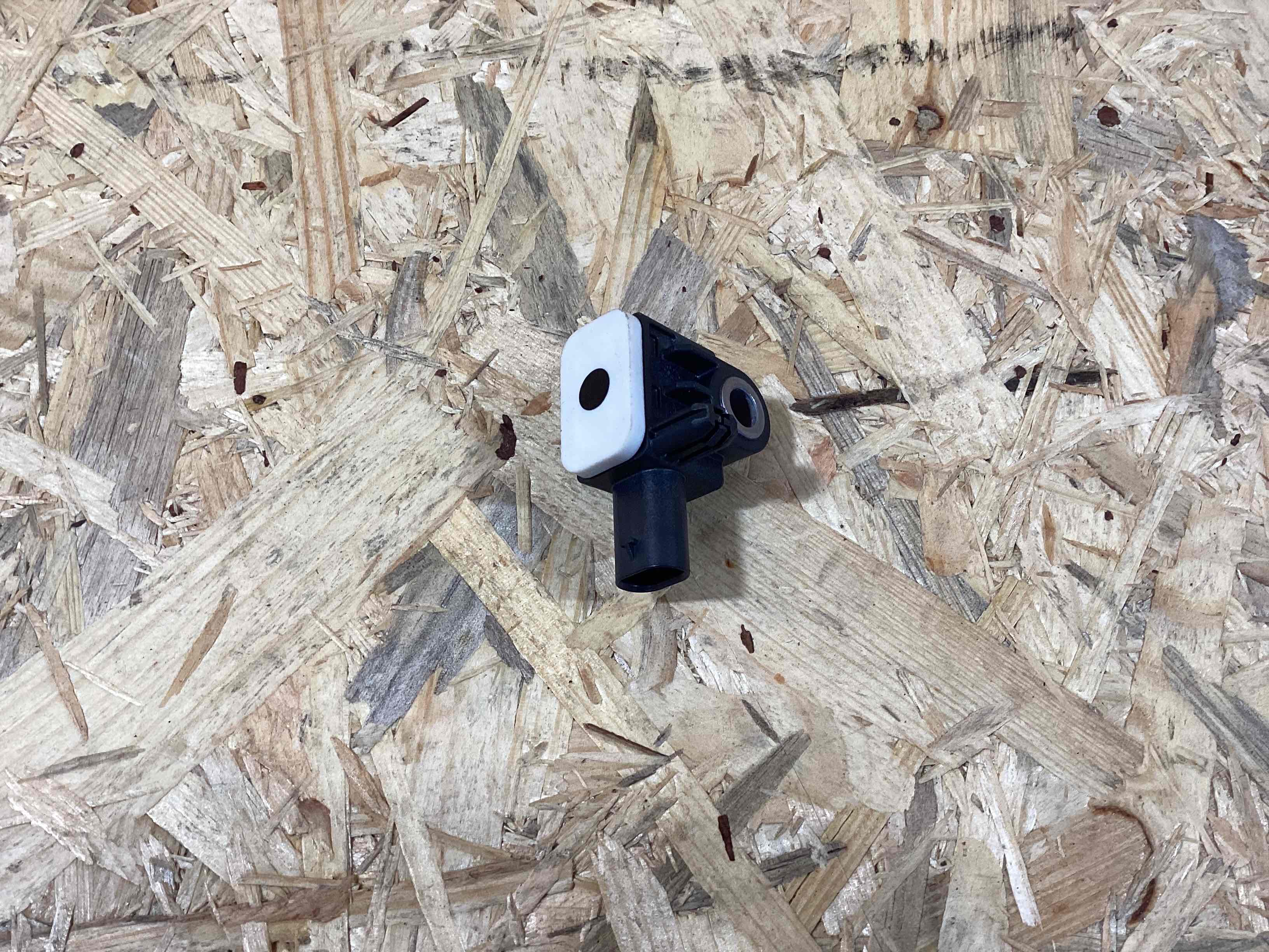 Датчик удара (Airbag), переключатель Porsche Macan 270326-117