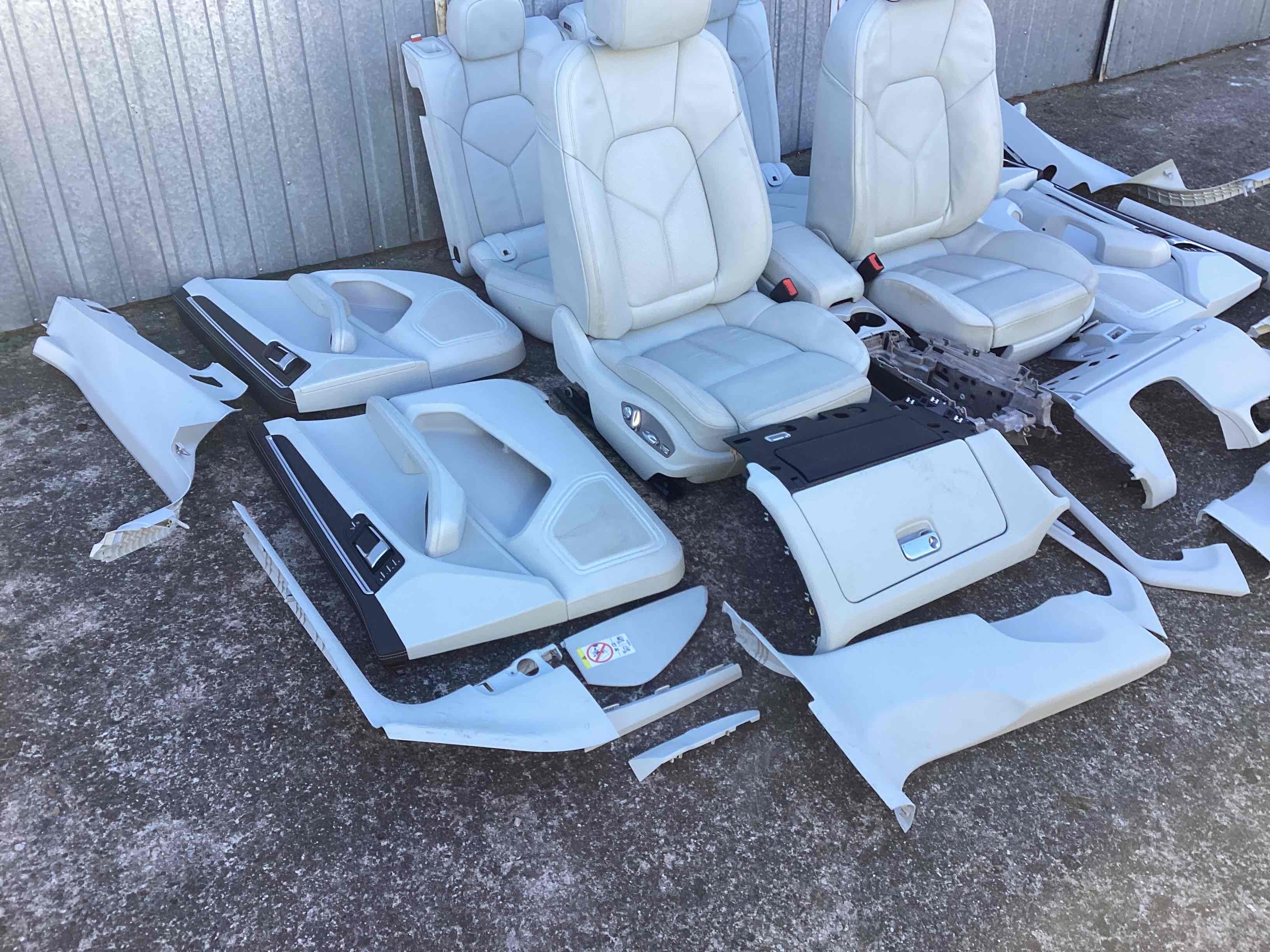 Салон (комплект сидений) Porsche Macan 270326-126