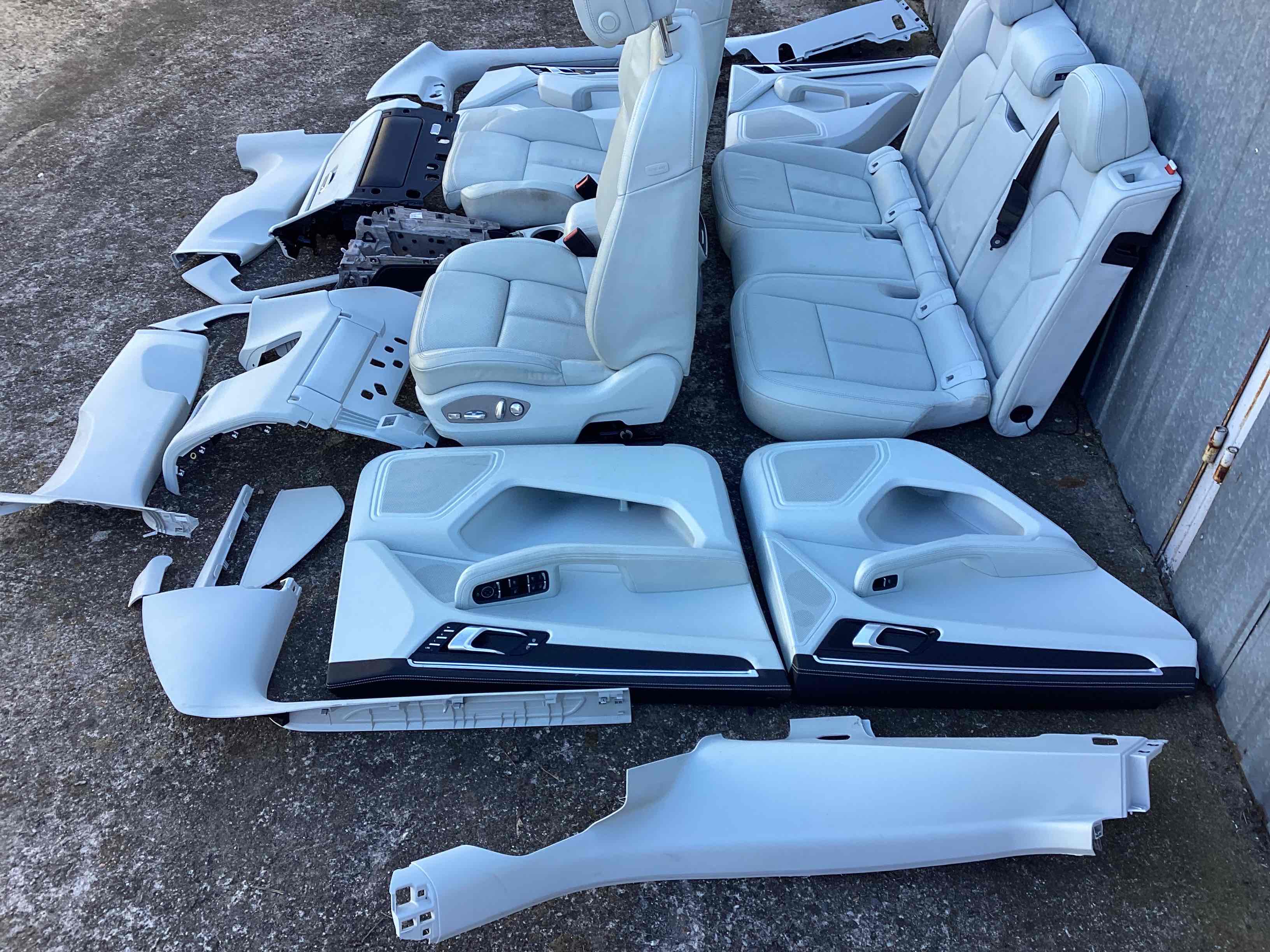 Салон (комплект сидений) Porsche Macan 270326-126