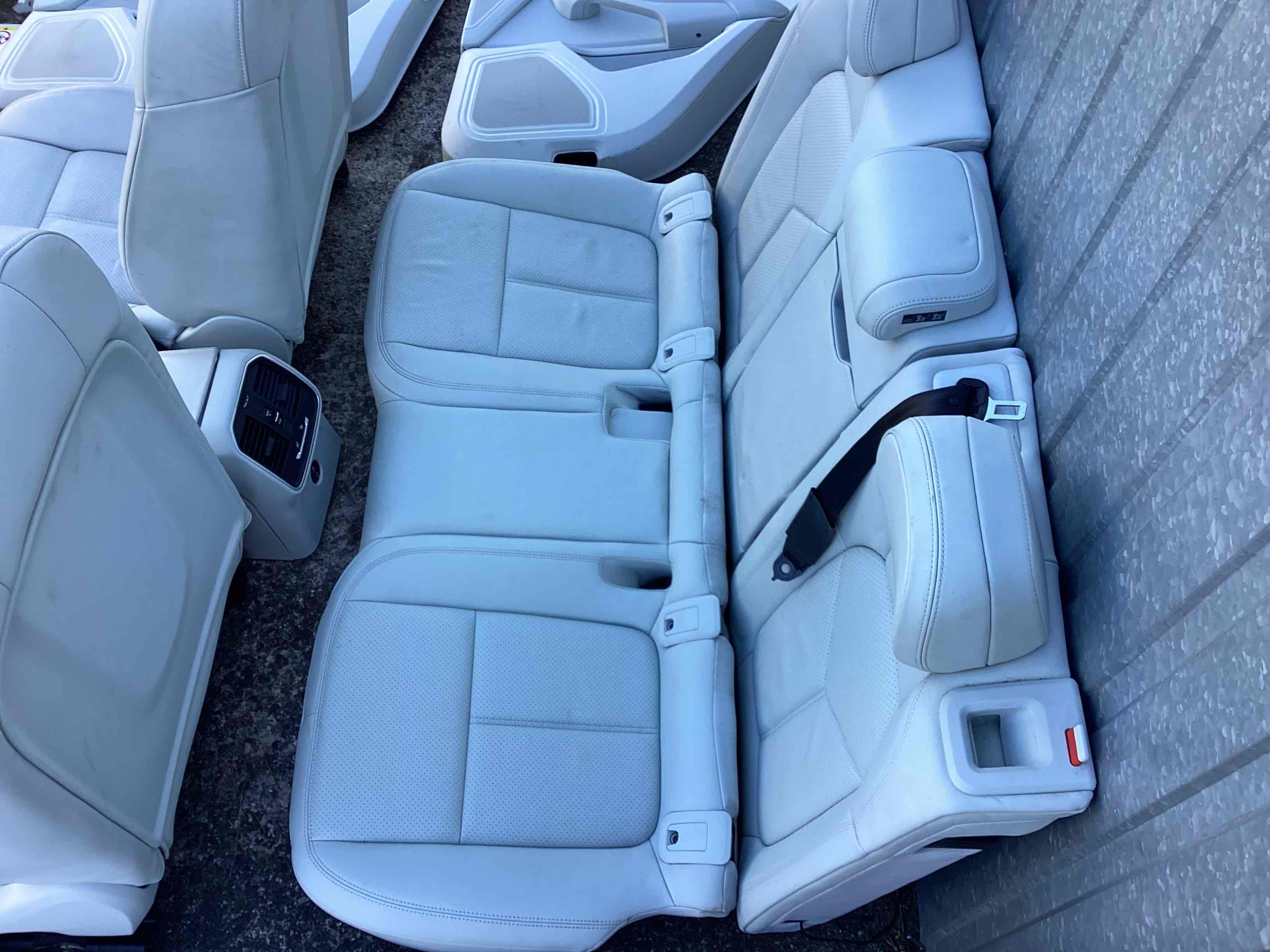 Салон (комплект сидений) Porsche Macan 270326-126