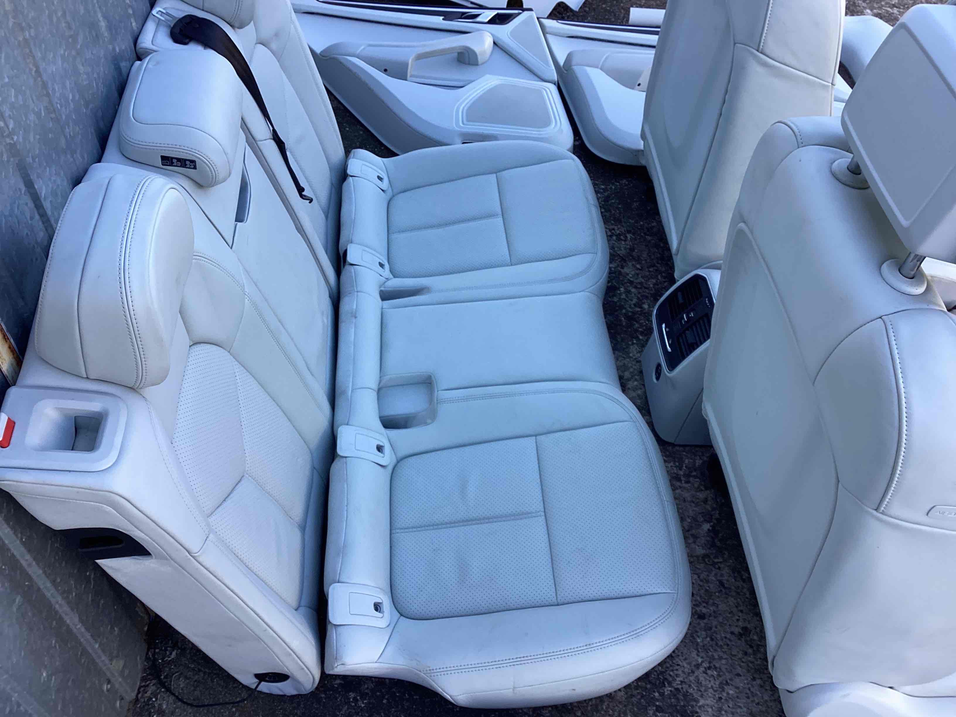 Салон (комплект сидений) Porsche Macan 270326-126