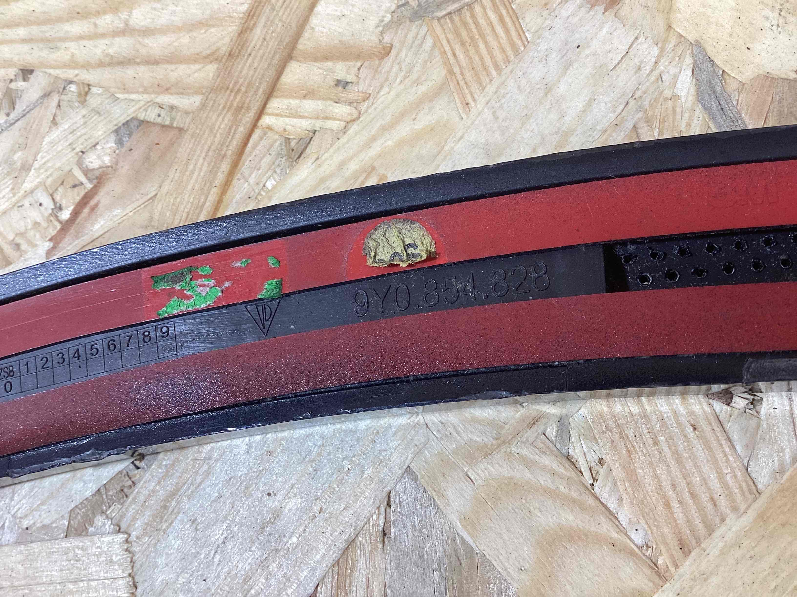 Заглушка, вставка (решетка) в бампер Porsche Cayenne 270426-108