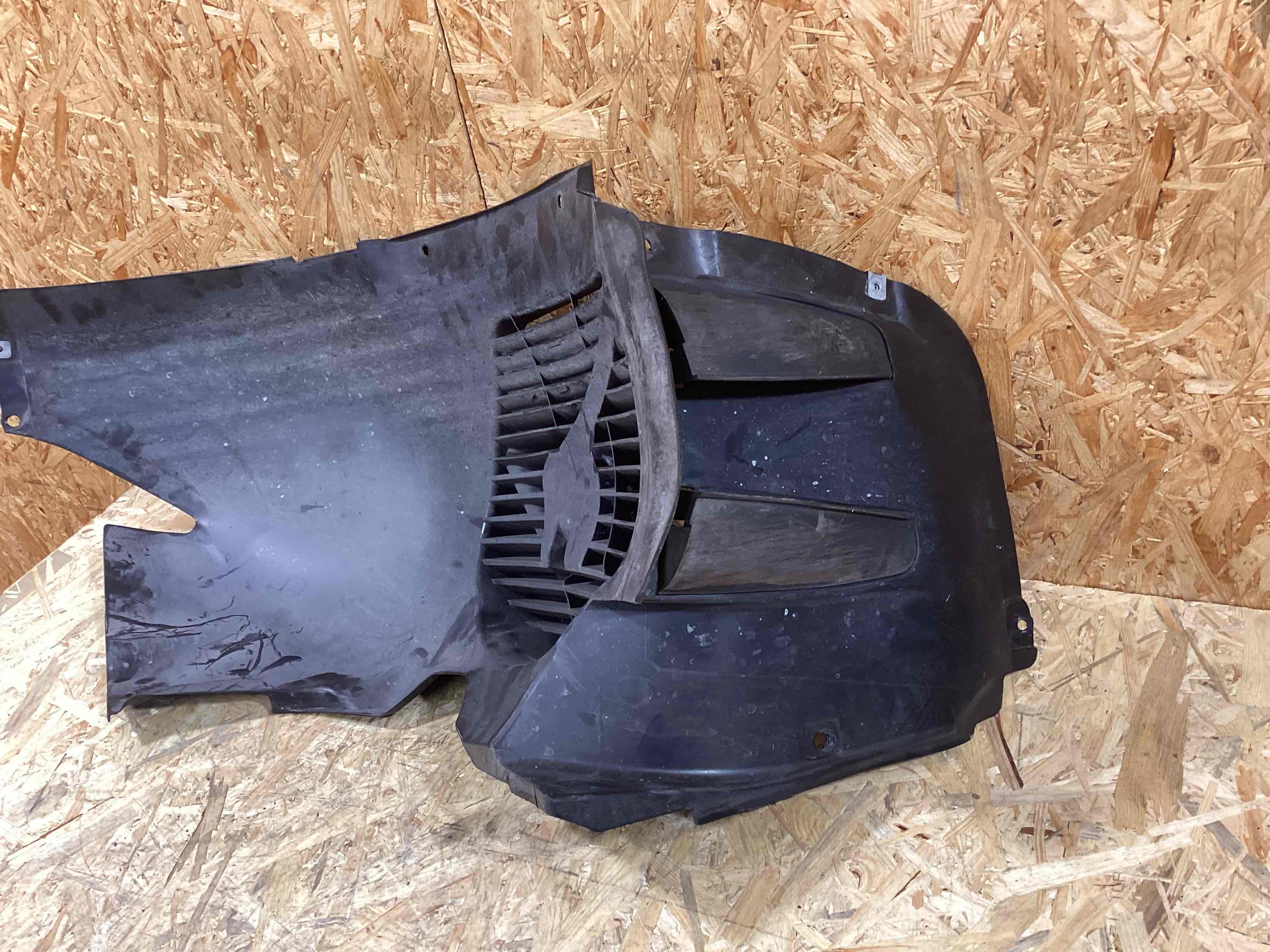 Защита арок передняя правая (подкрылок) Porsche 911 270526-119