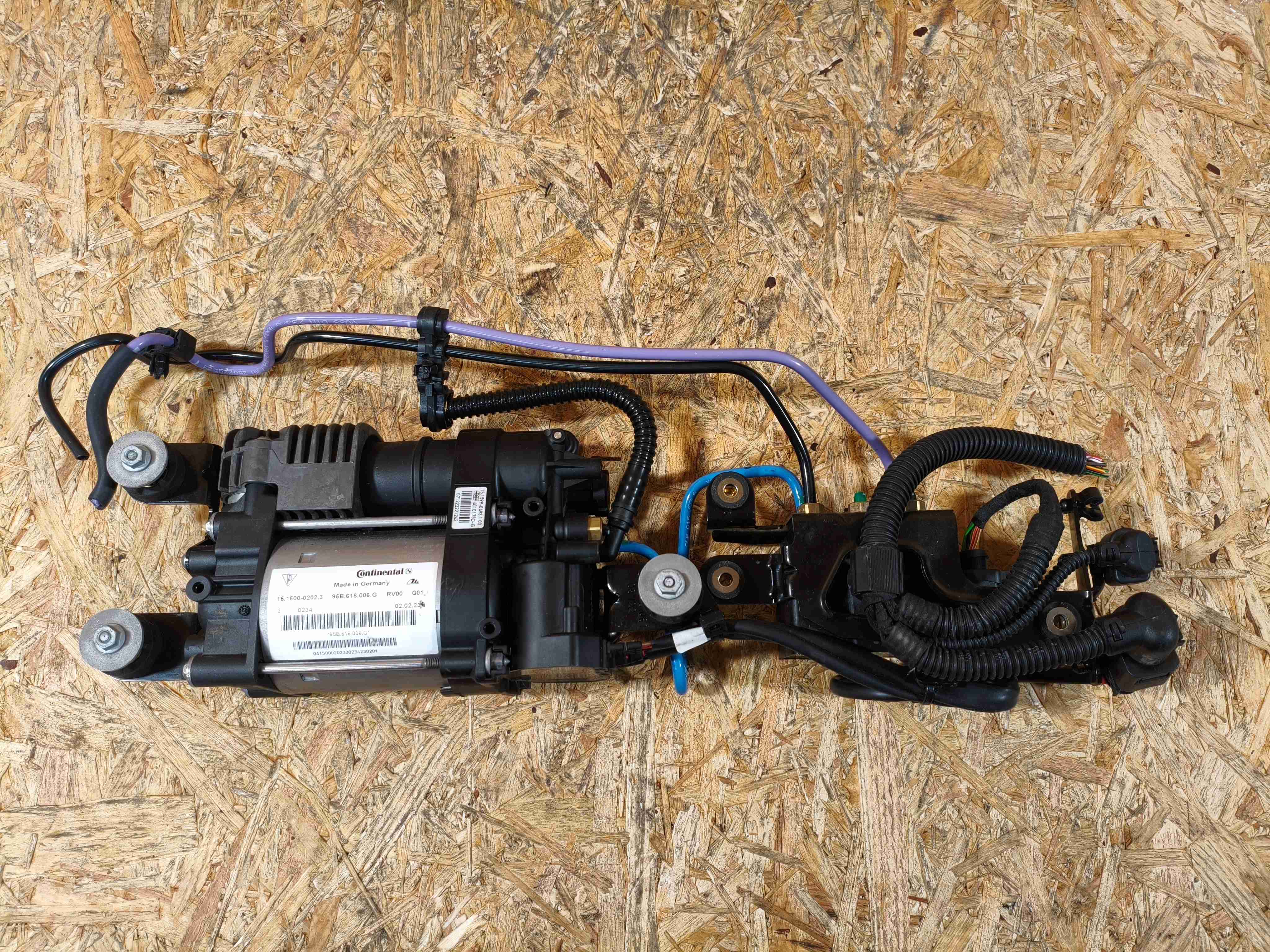 Компрессор пневмоподвески Porsche Macan 270825-114