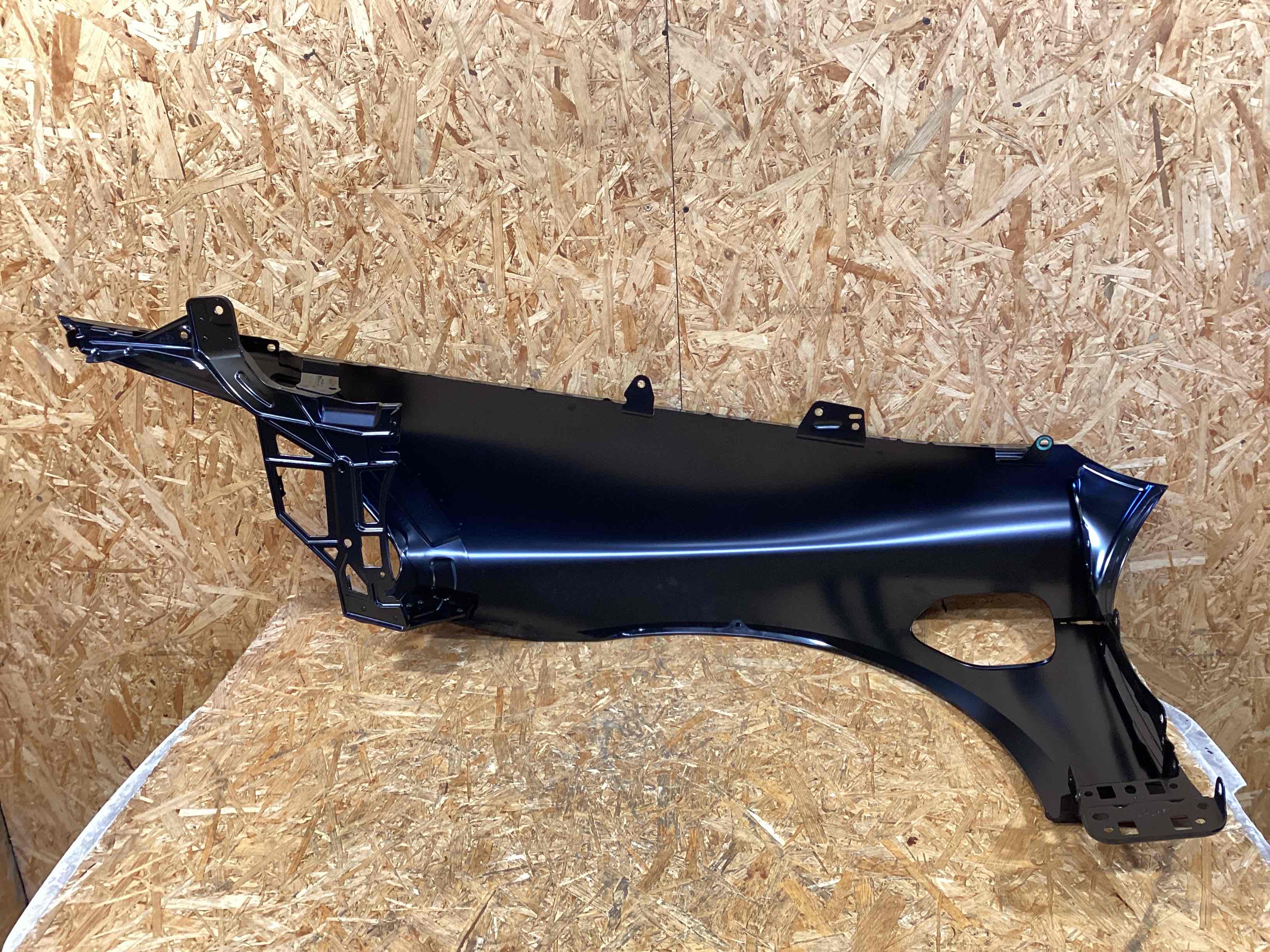 Крыло переднее правое Porsche Taycan 271125-102