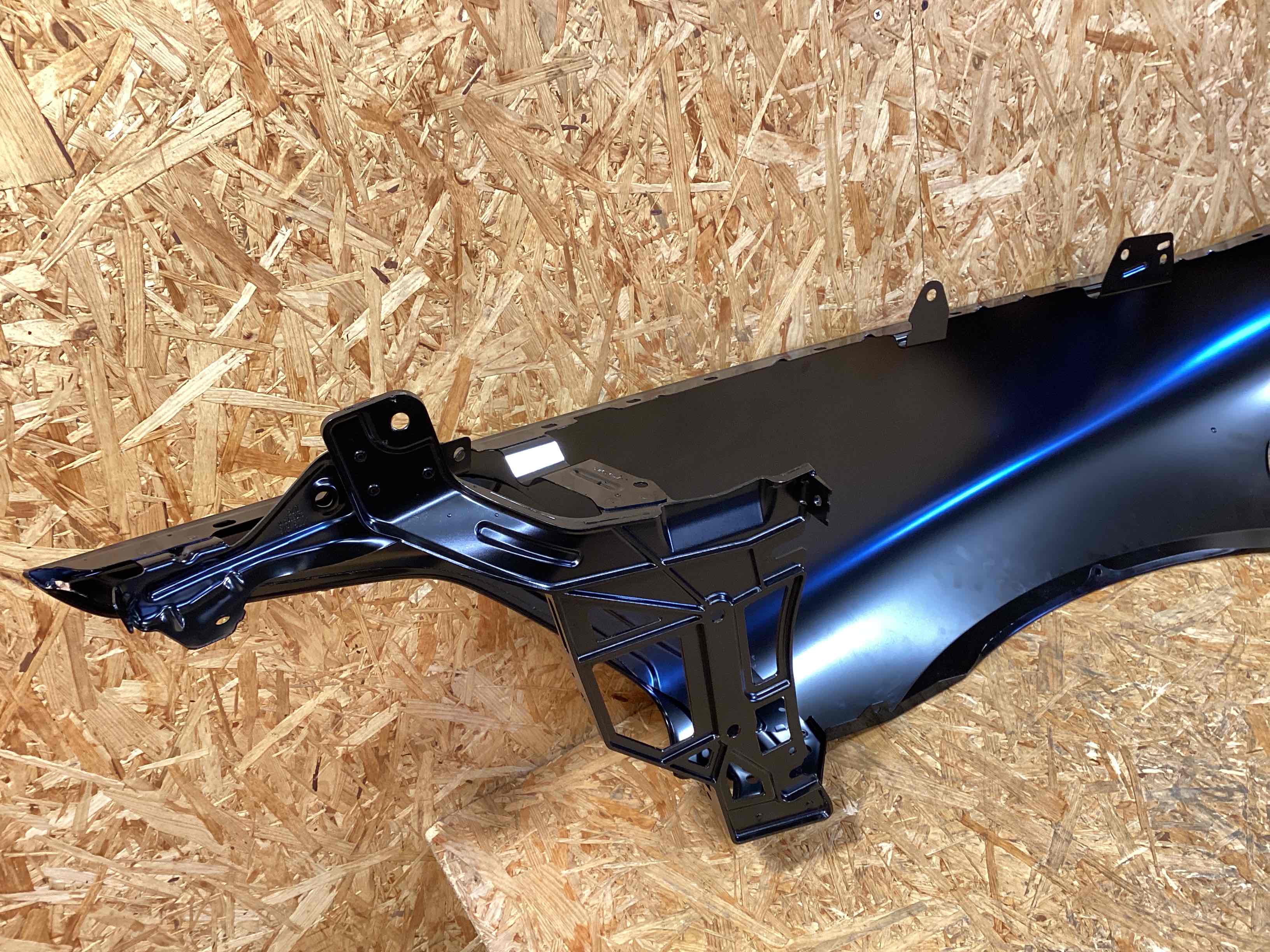 Крыло переднее правое Porsche Taycan 271125-102