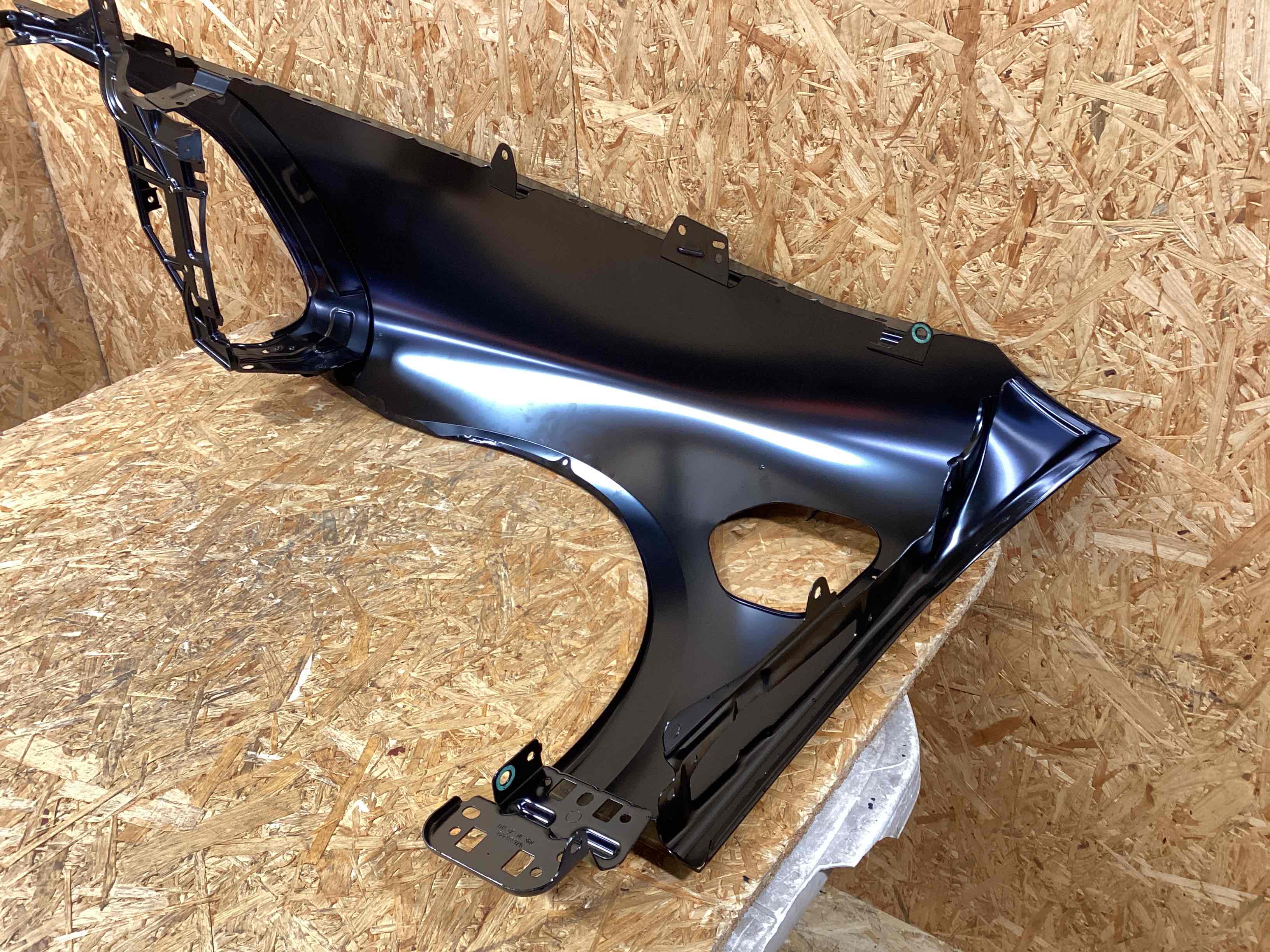 Крыло переднее правое Porsche Taycan 271125-102