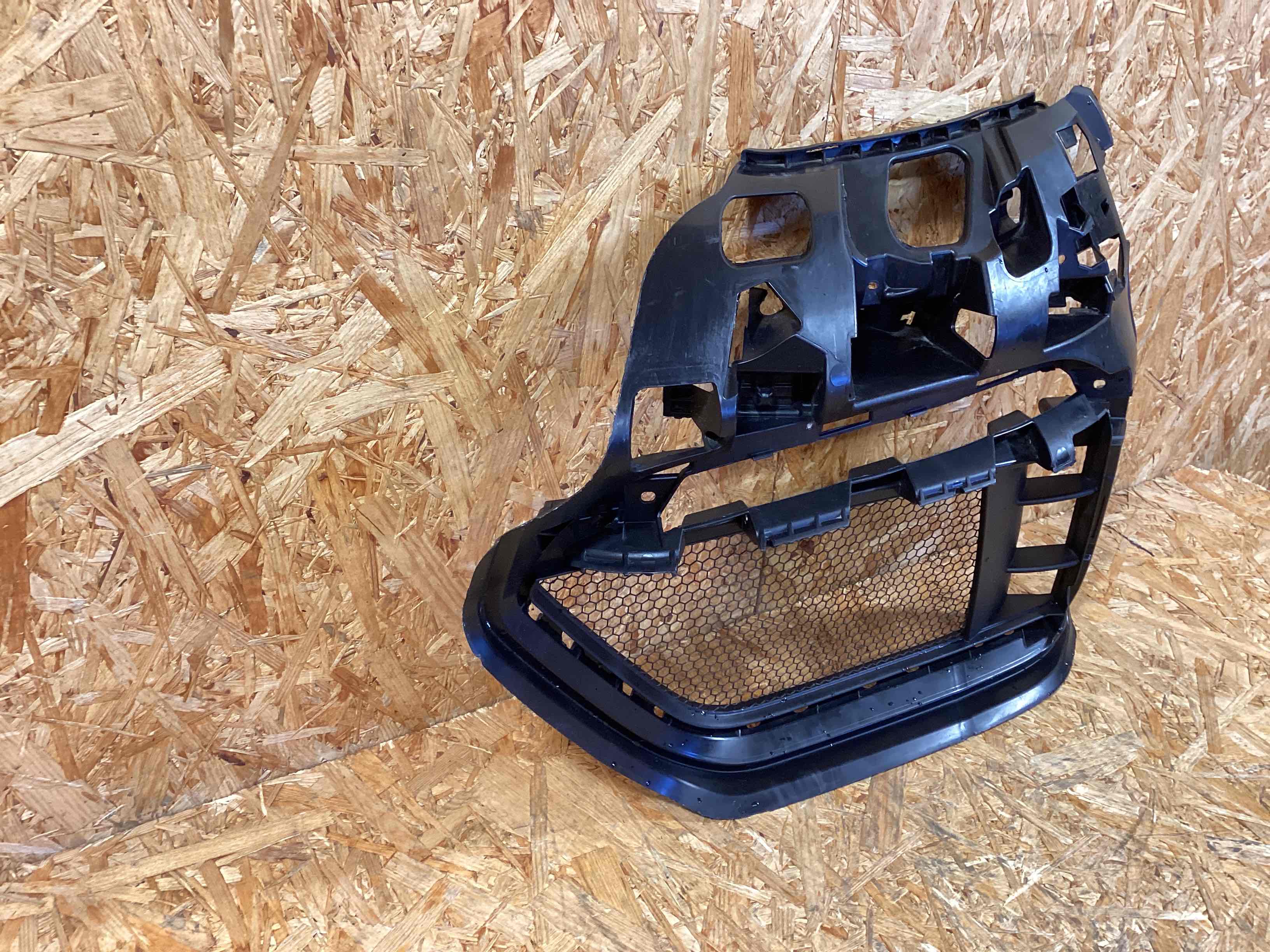 Заглушка, вставка (решетка) в бампер Porsche Cayman GT4 271125-103