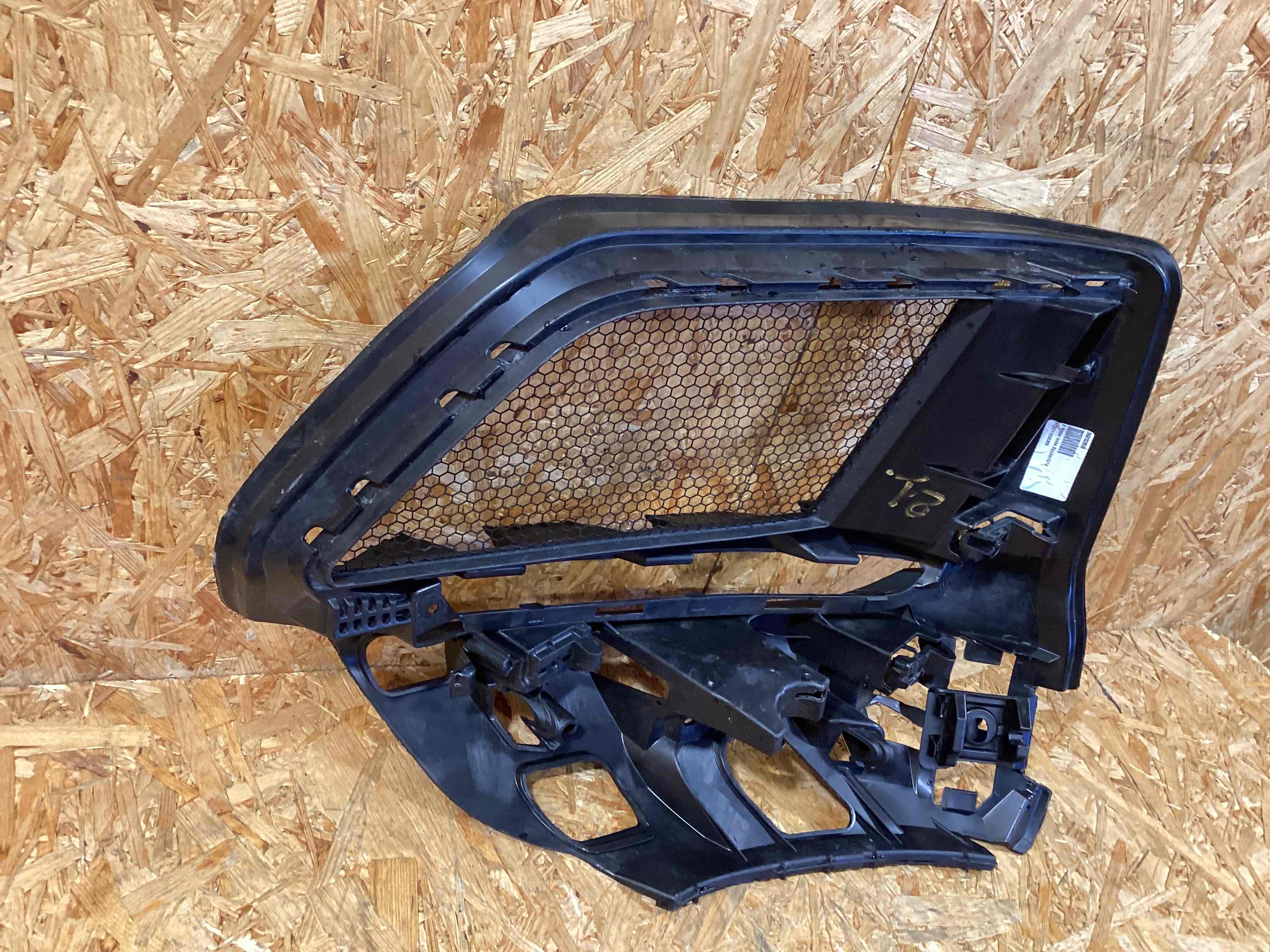 Заглушка, вставка (решетка) в бампер Porsche Cayman GT4 271125-103