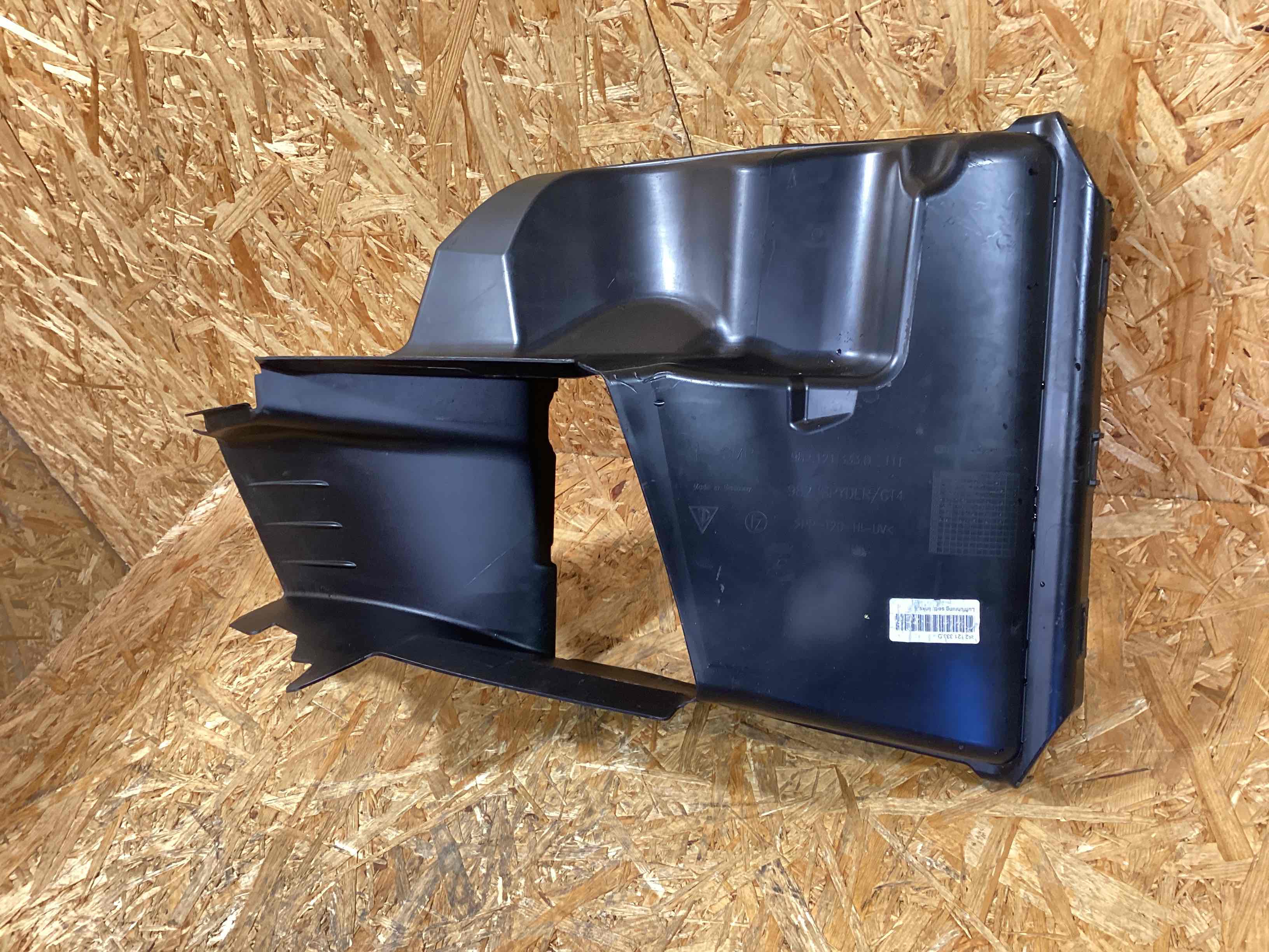 Воздуховод Porsche Cayman GT4 271125-105