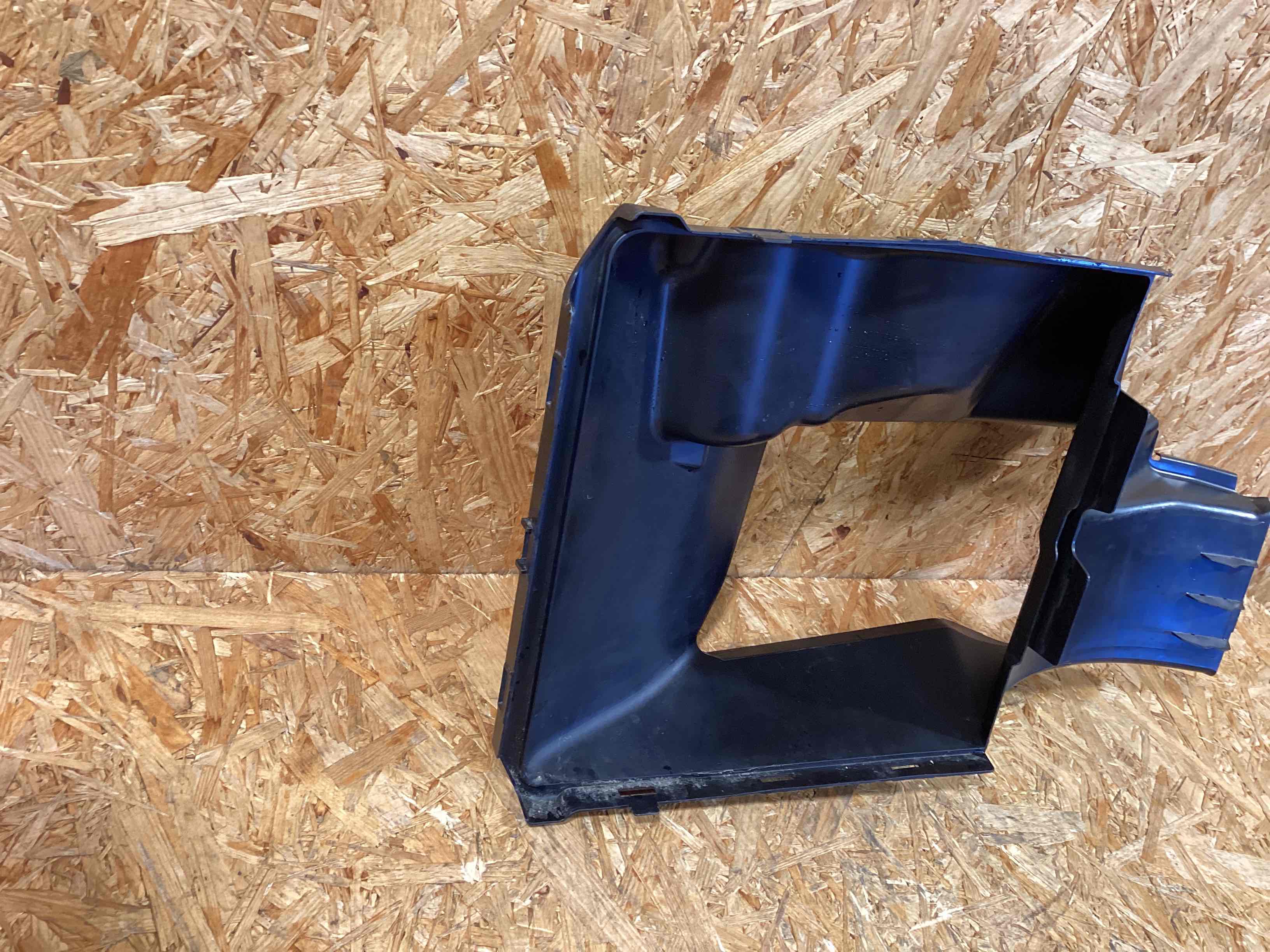 Воздуховод Porsche Cayman GT4 271125-105